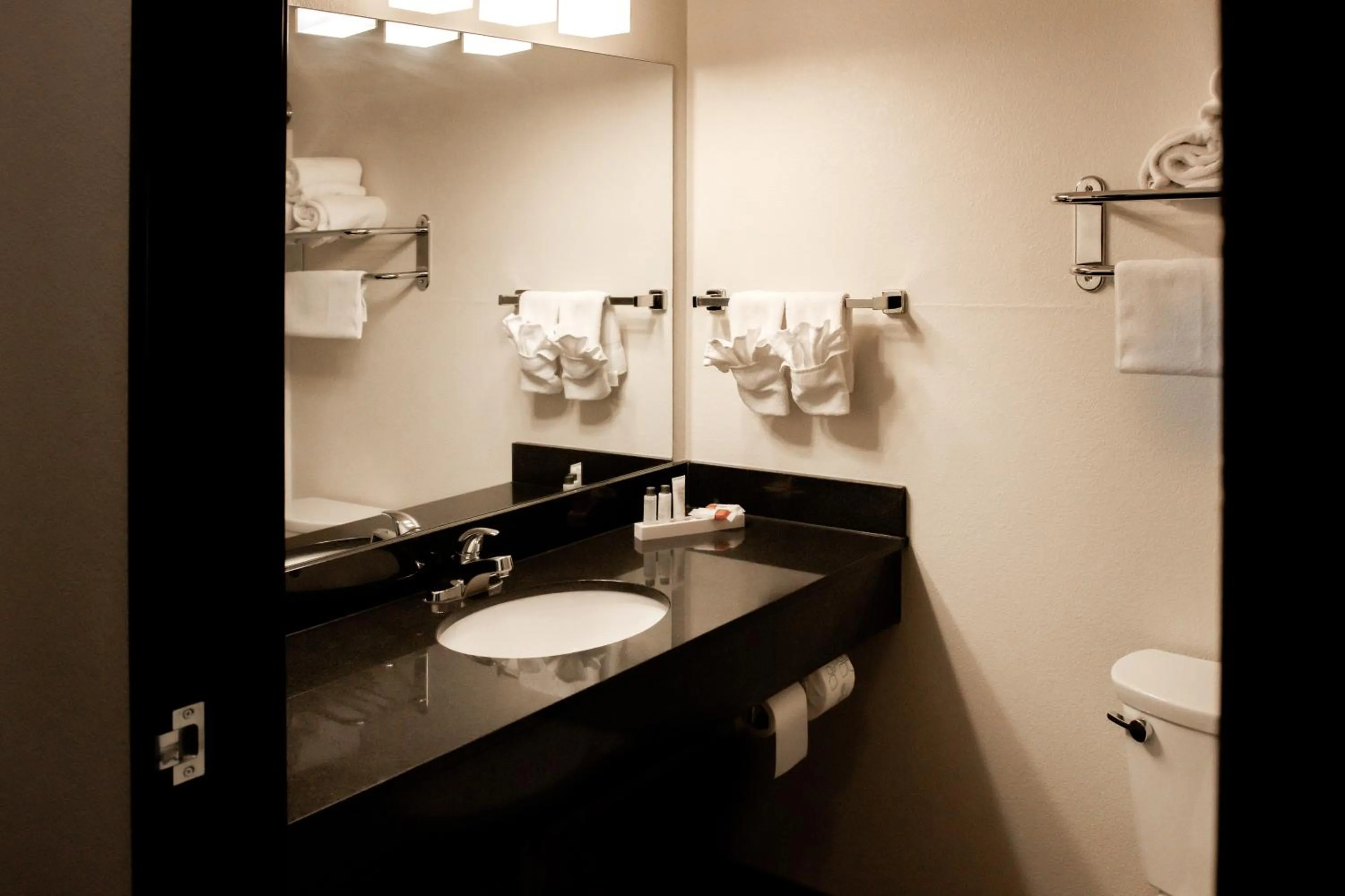 Black Gold Suites Stanley