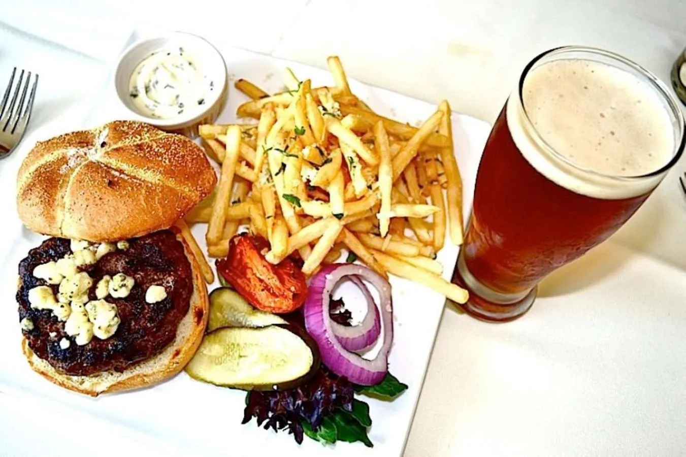 Food and drinks in The New London Inn