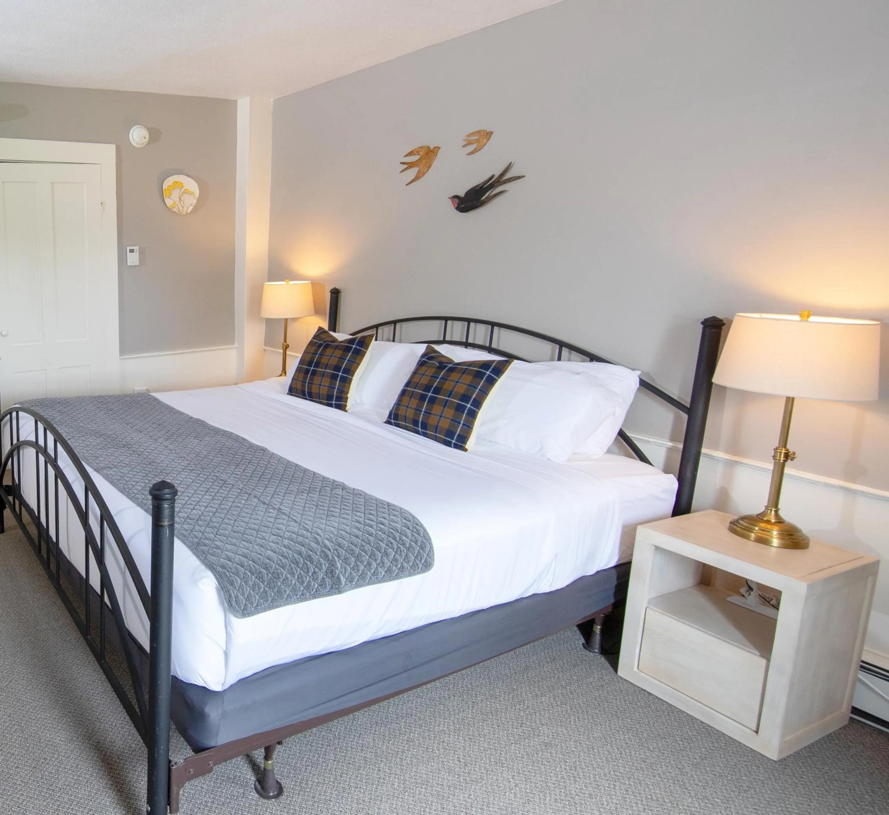 Bedroom, Bed in The New London Inn