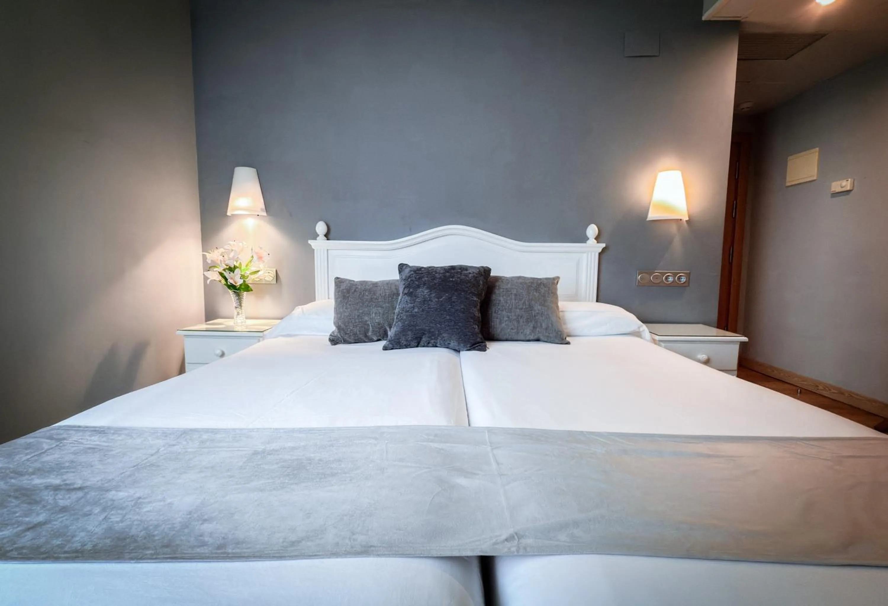 Bedroom, Bed in Hotel Villa De Ermua