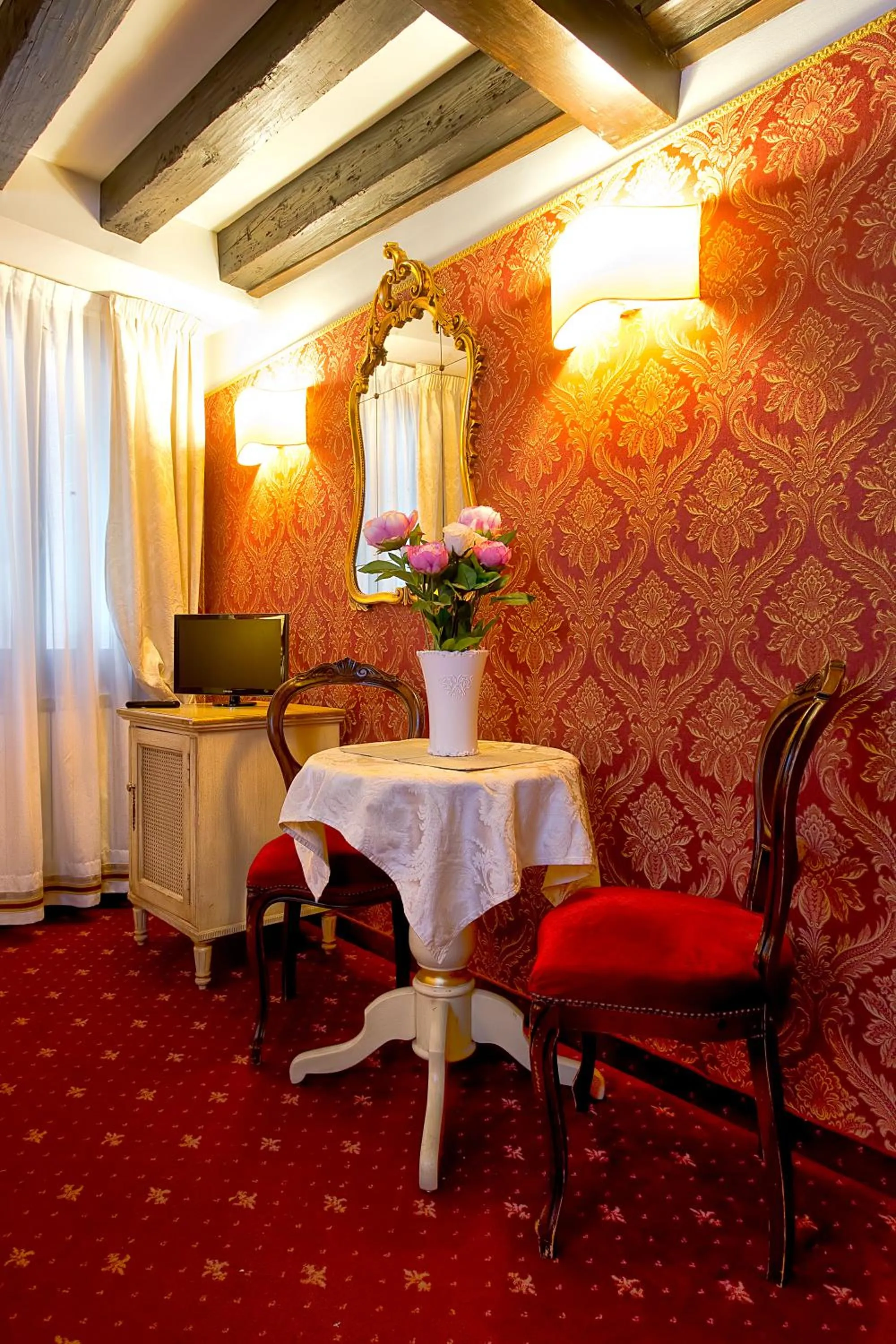 Property building in Ca' Della Loggia