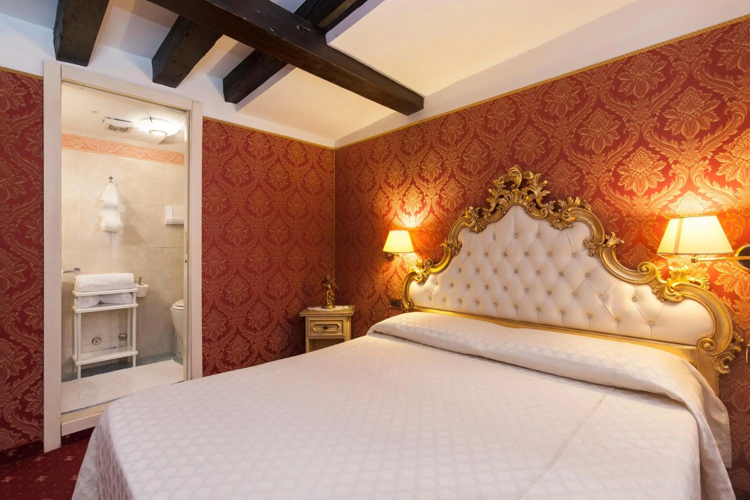 Bed in Ca' Della Loggia