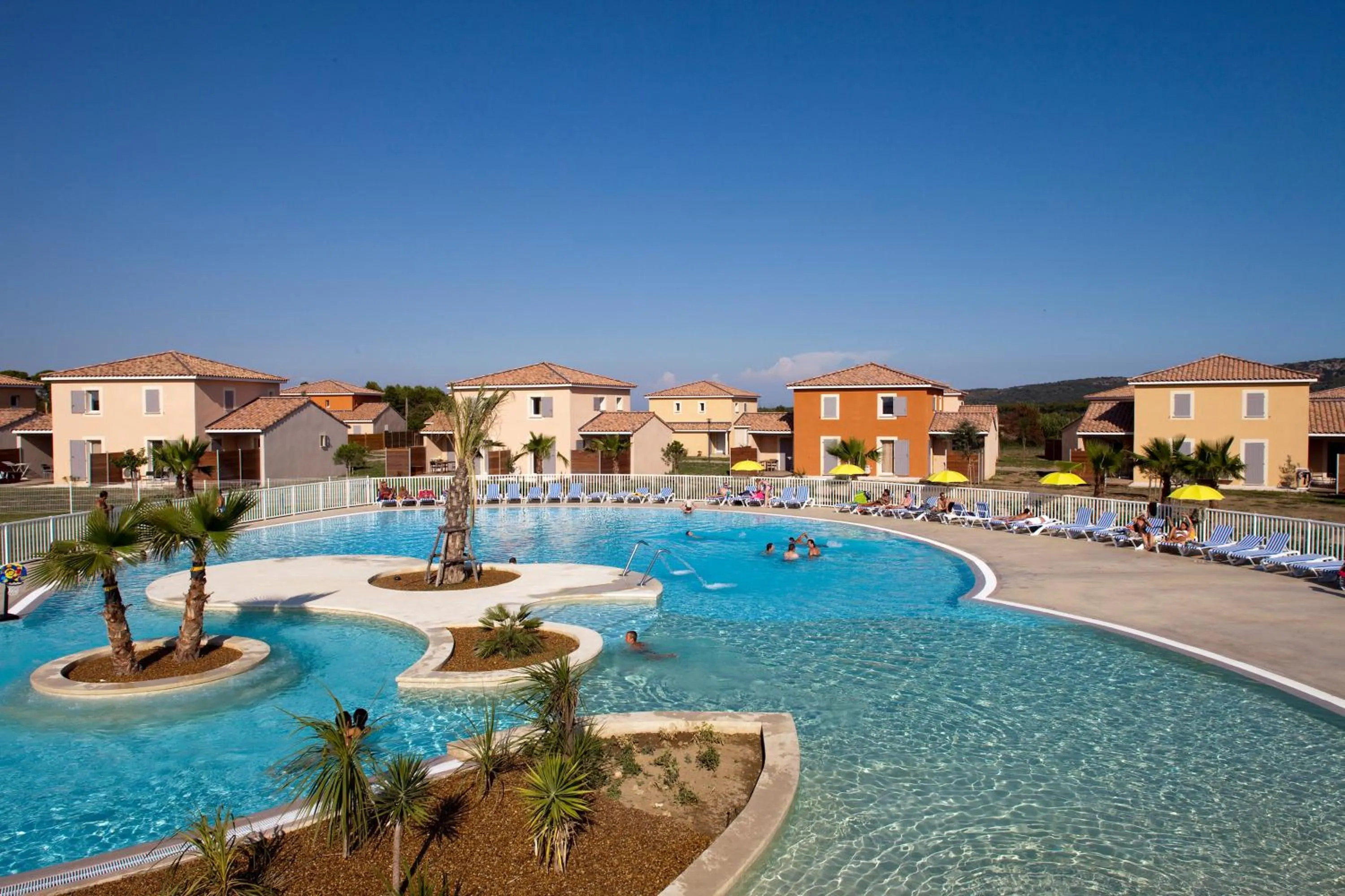 Swimming pool in Le Domaine du Golf*** by Ateya Vacances