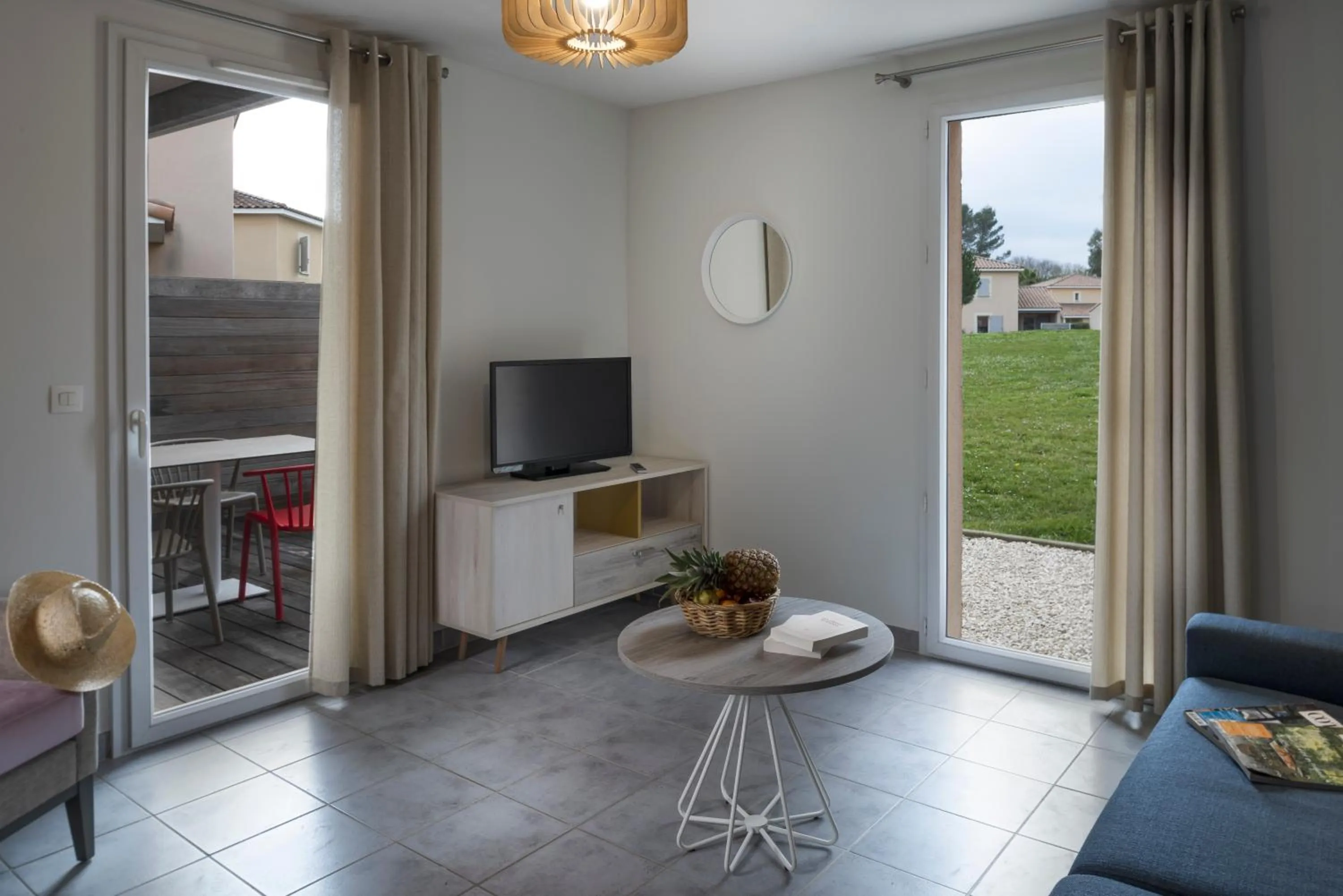 TV and multimedia in Le Domaine du Golf*** by Ateya Vacances