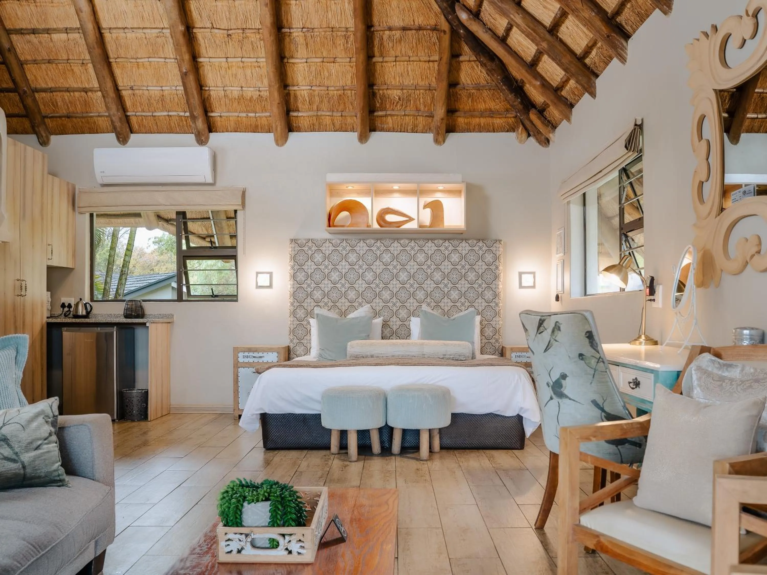 Decorative detail, Bed in La Roca Guest House