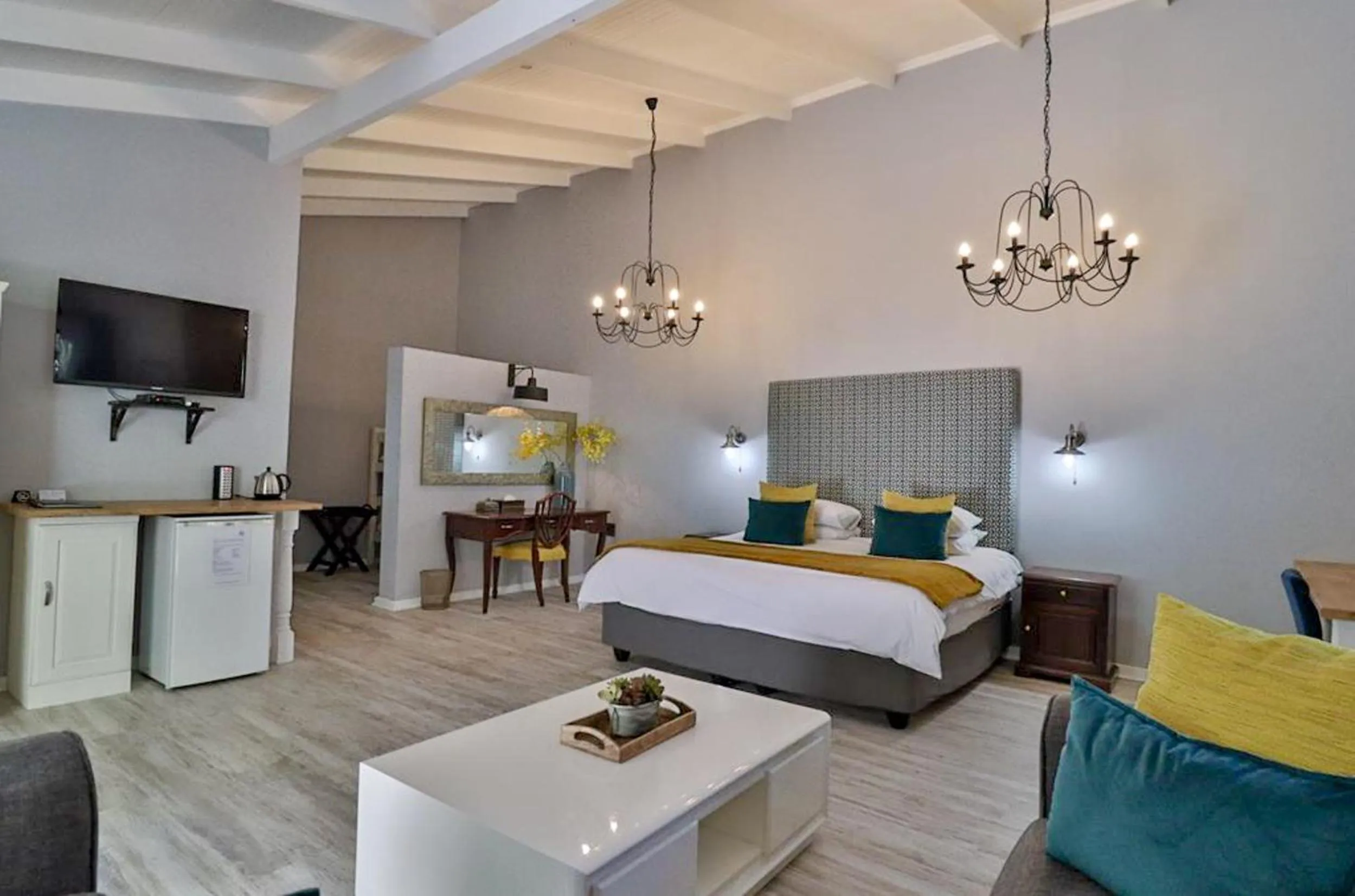 Bed in La Roca Guest House