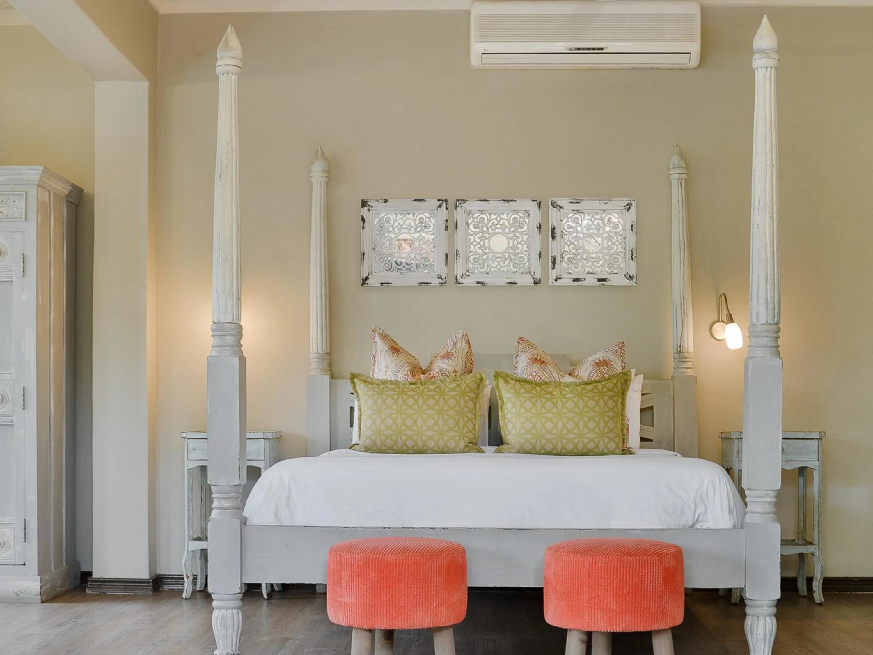 Bedroom, Bed in La Roca Guest House