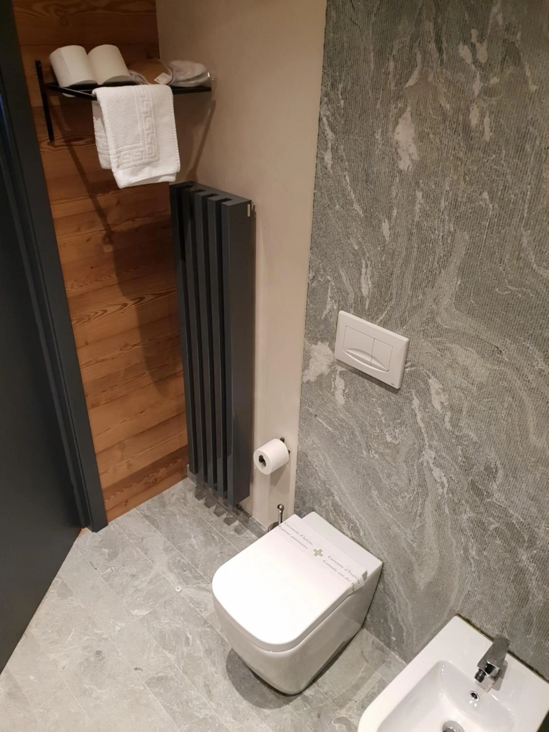 Toilet in MH Olen Boutique Hotel