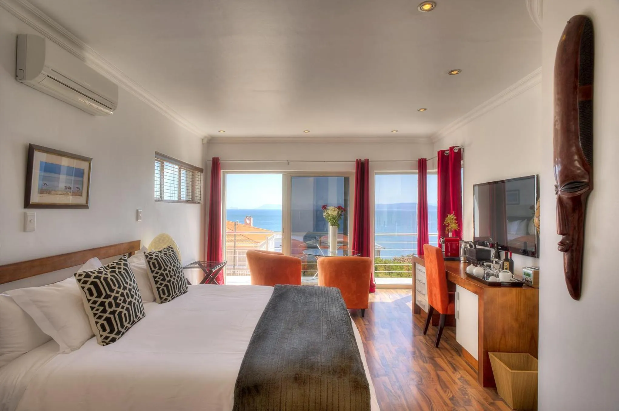 Sea view, Bed in Sea Star Lodge