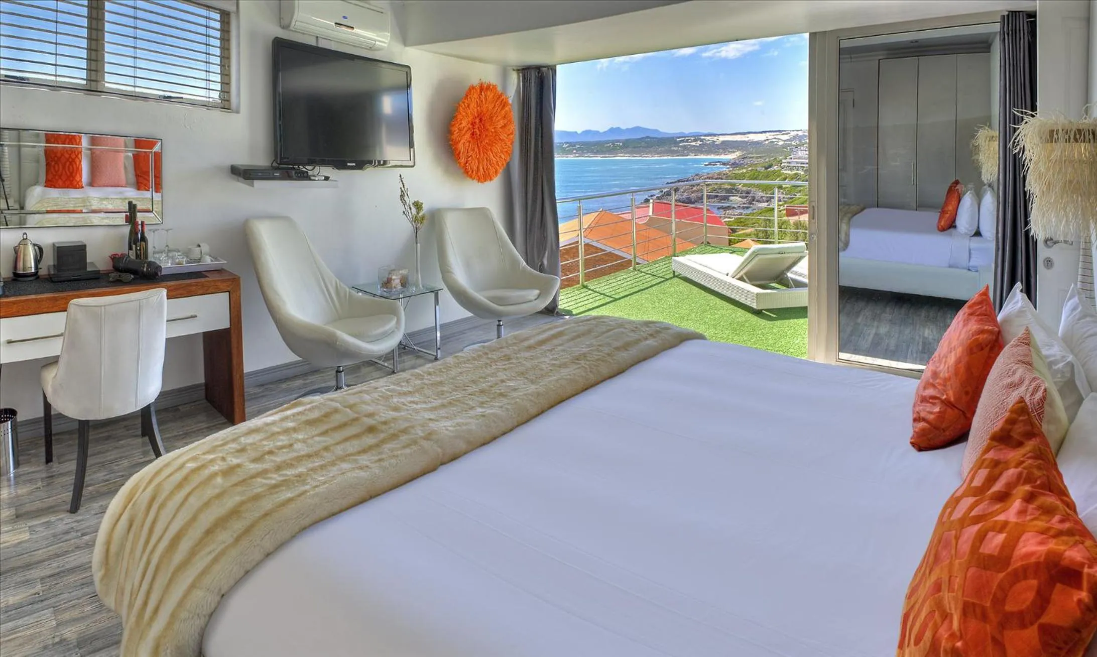 Bed in Sea Star Lodge