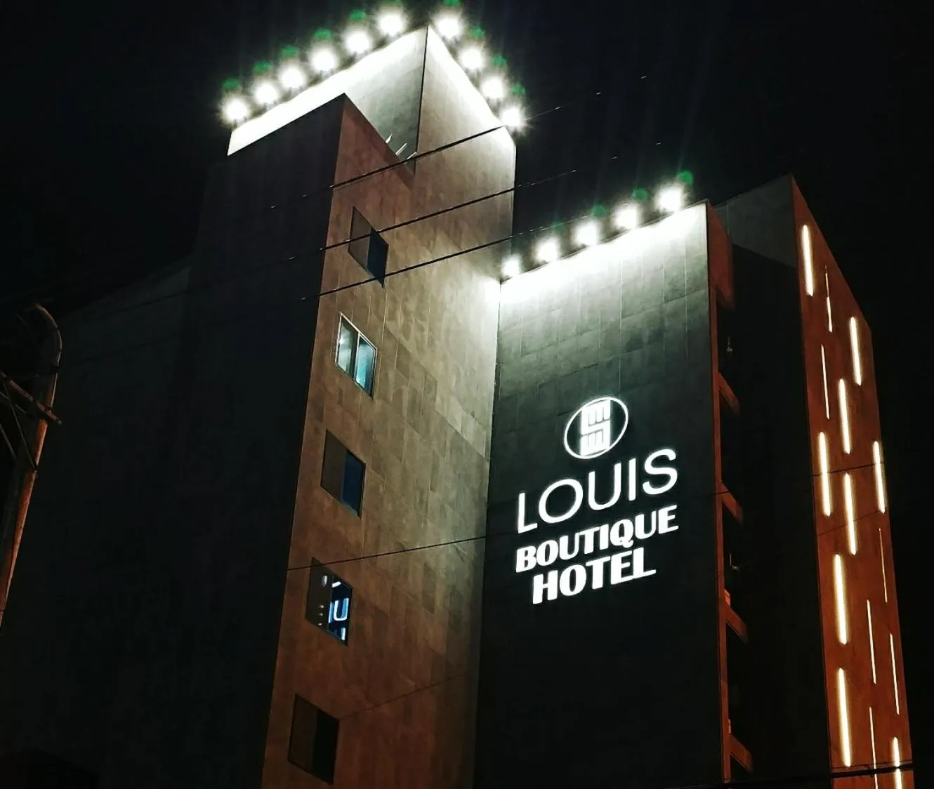 Facade/entrance in Louis Boutique Hotel