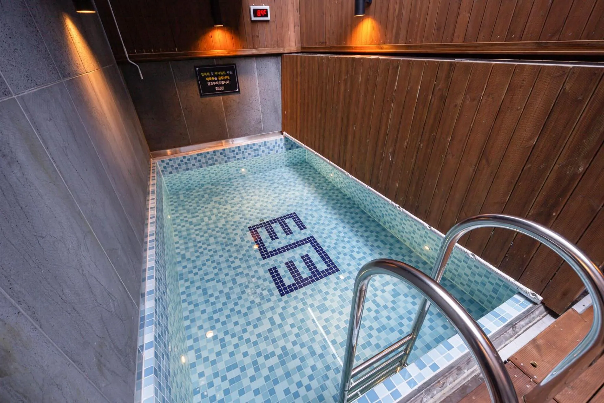 Louis Boutique Hotel