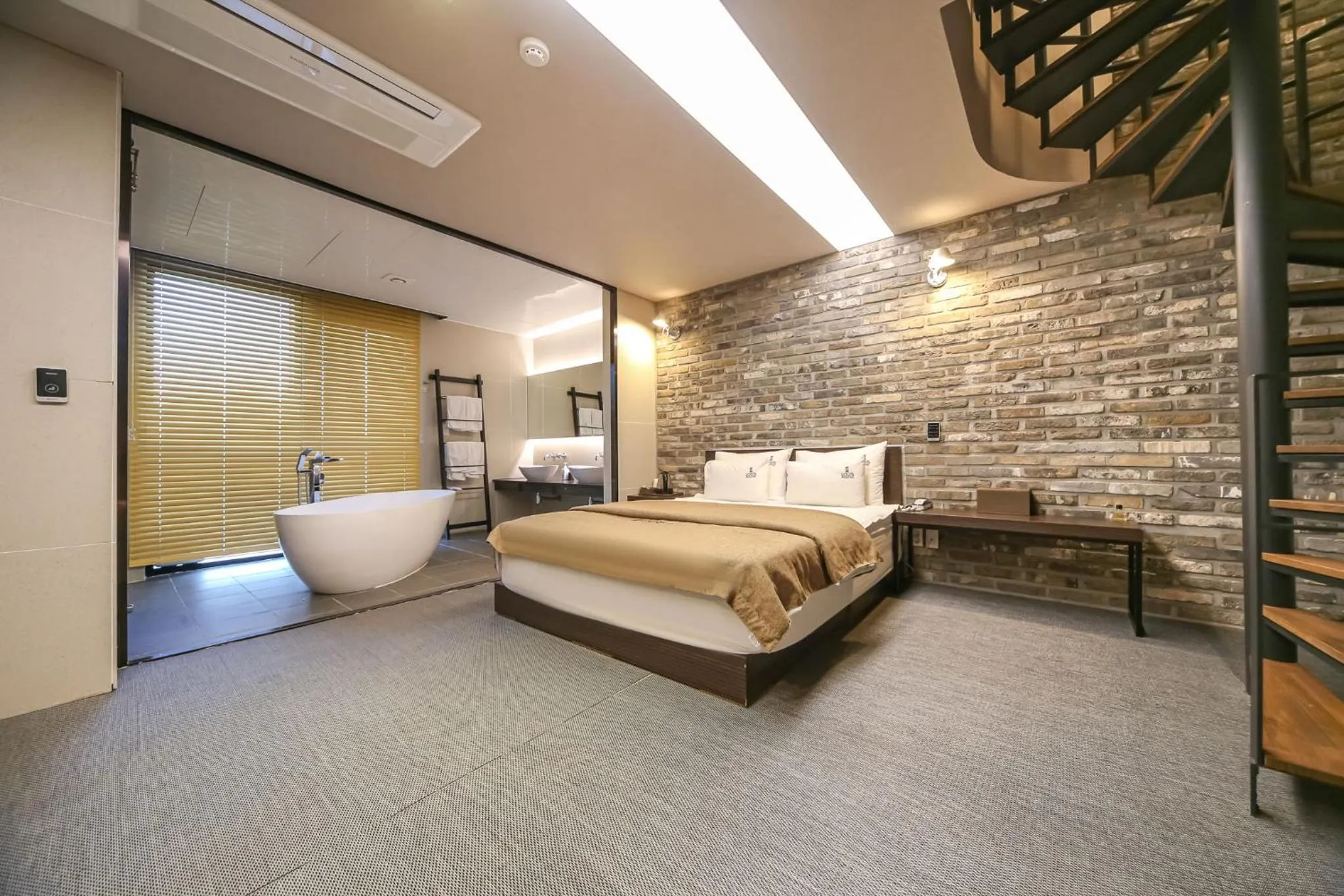 Bed in Louis Boutique Hotel