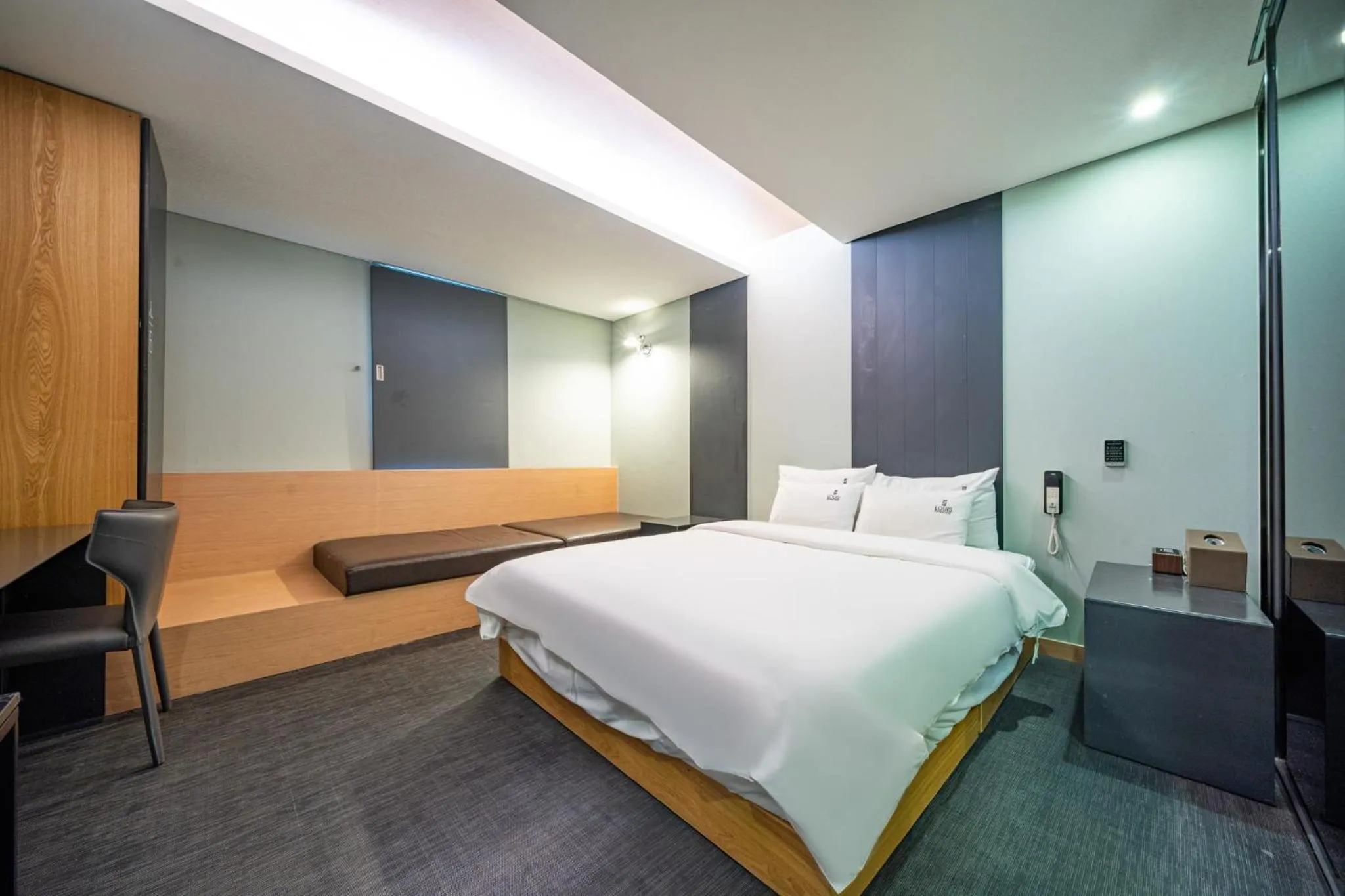 Bed in Louis Boutique Hotel