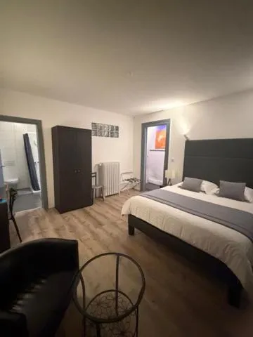 Superior Double Room - single occupancy in Hôtel Terminus