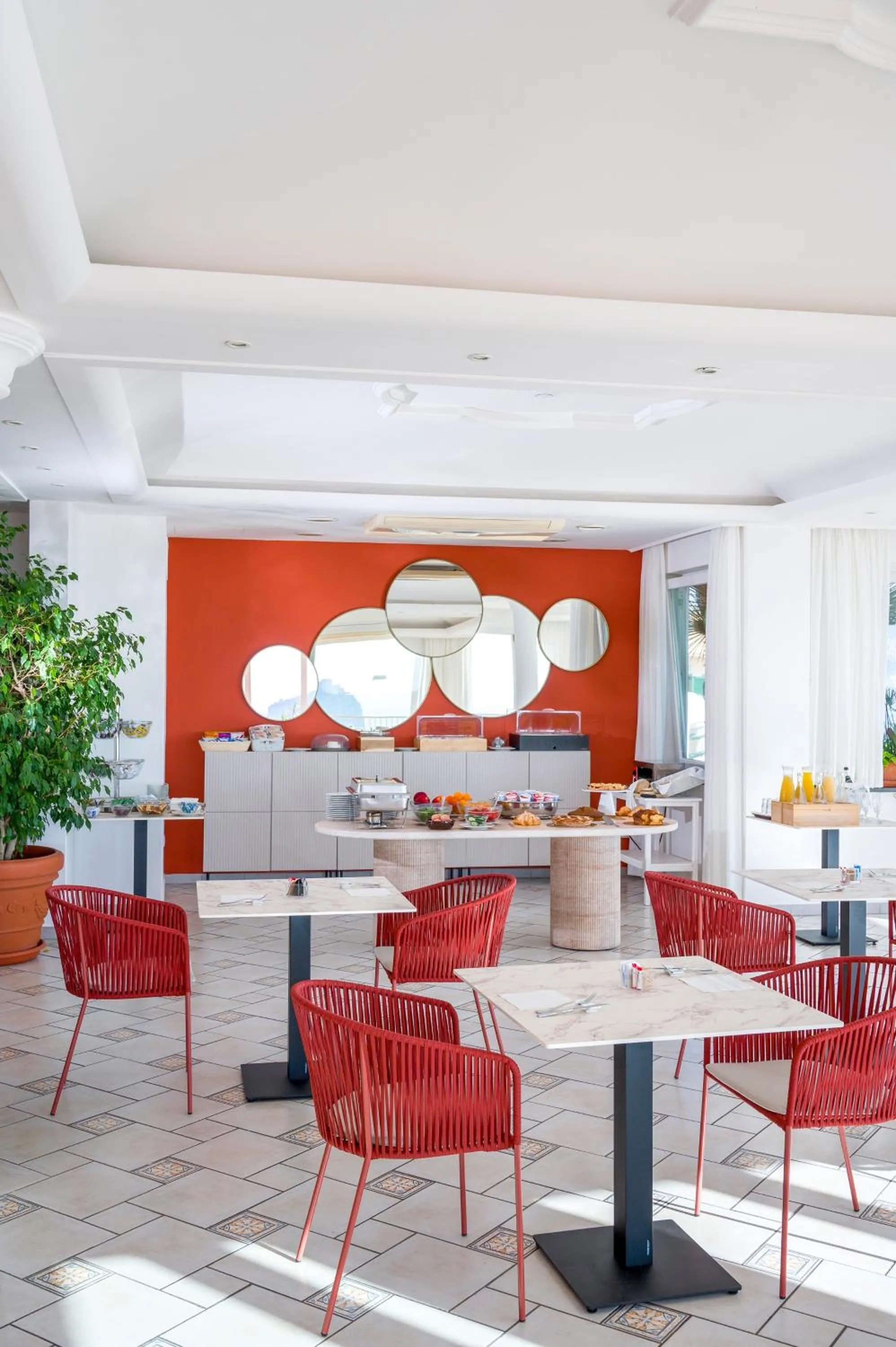 Food and drinks in Hotel Villa Ireos