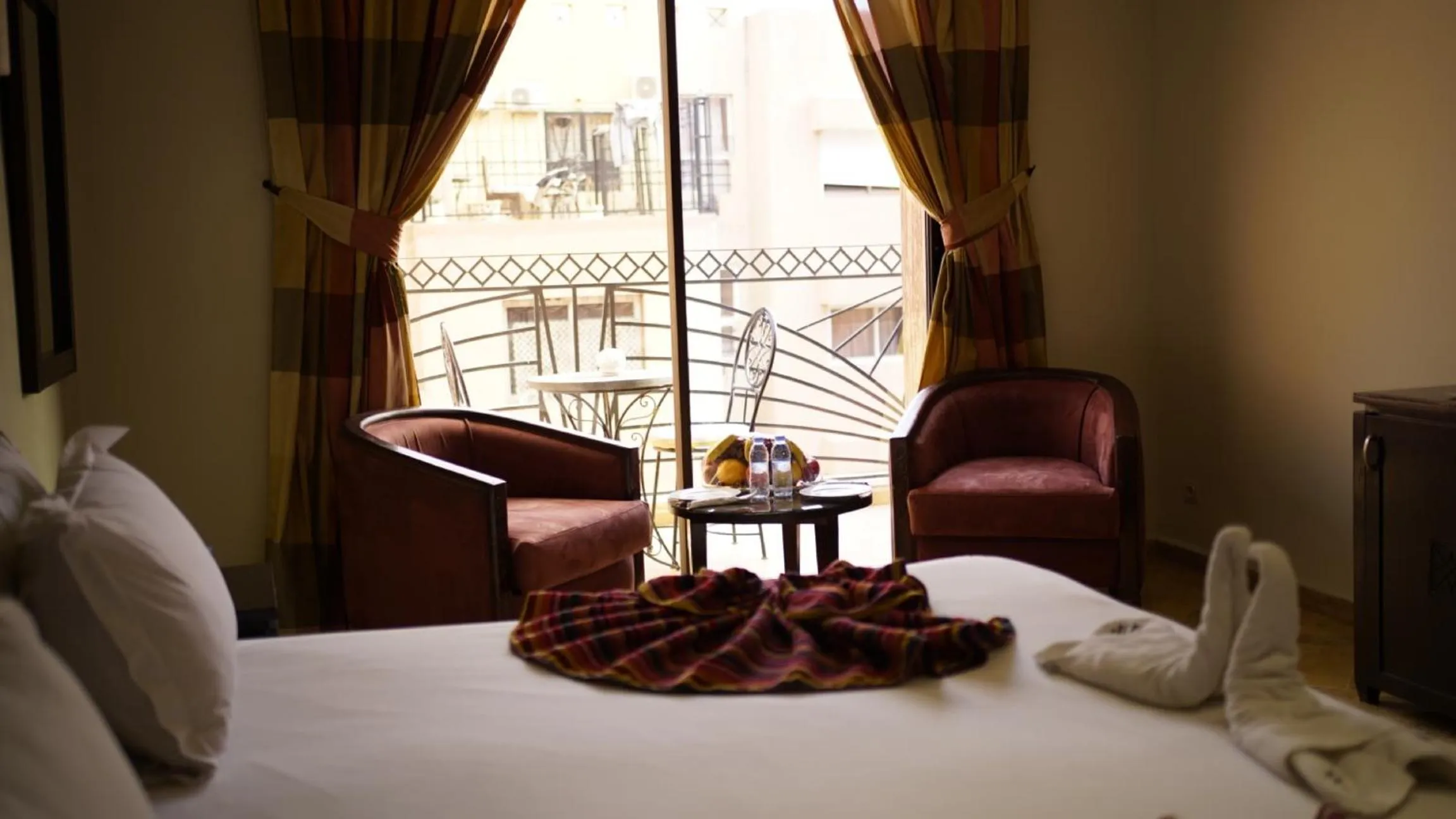Balcony/Terrace, Seating Area in Hotel Les Trois Palmiers