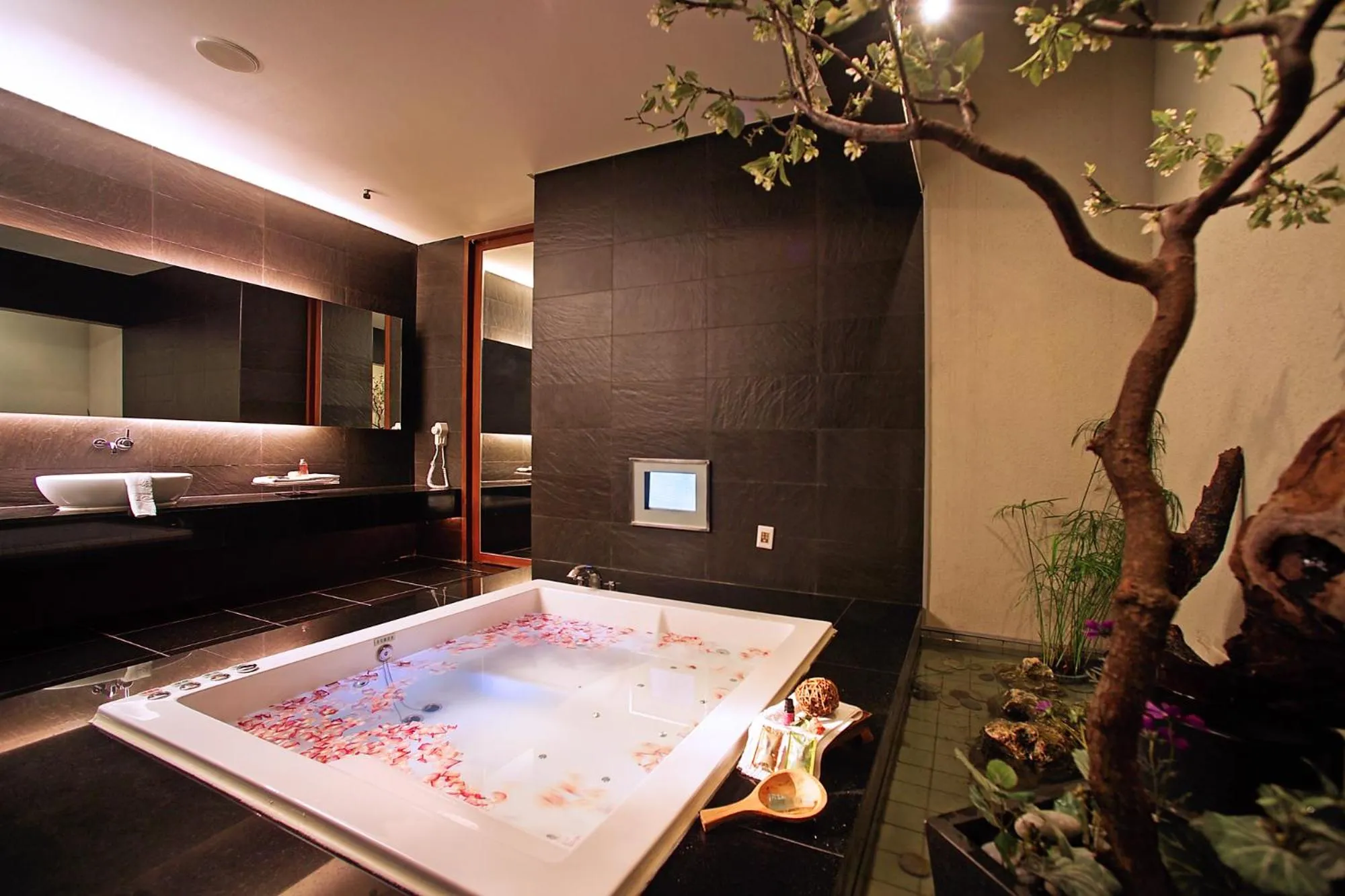 Bathroom in Spring SPA Motel 大里春天泡湯旅館