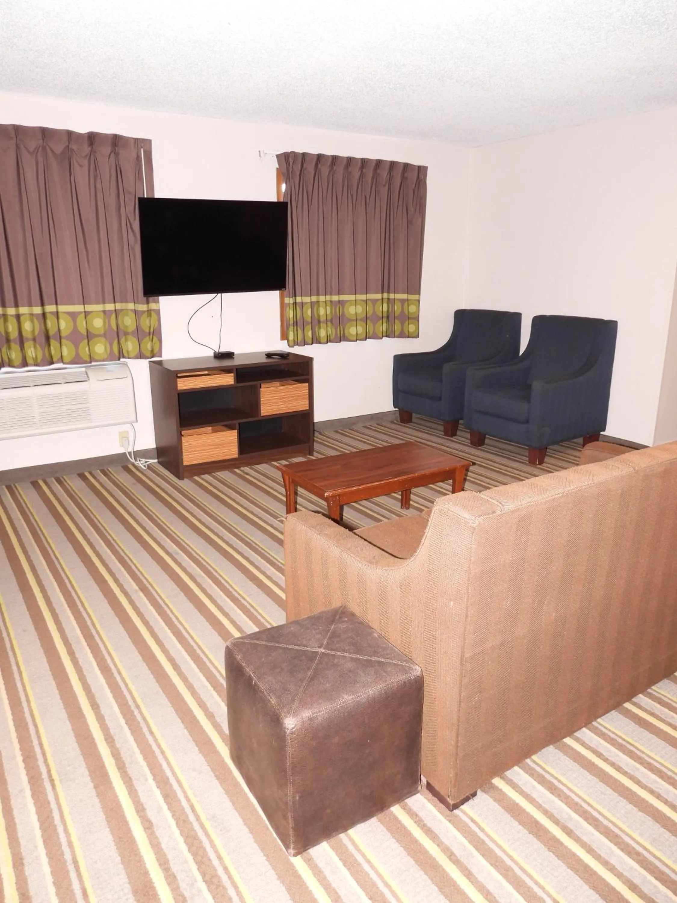 TV and multimedia in Super 8 by Wyndham Westminster Denver North