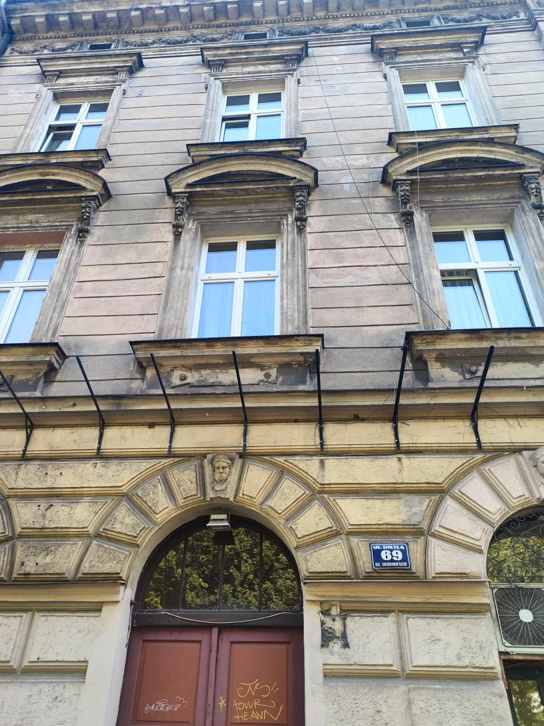 Property building in Apartamenty Amber