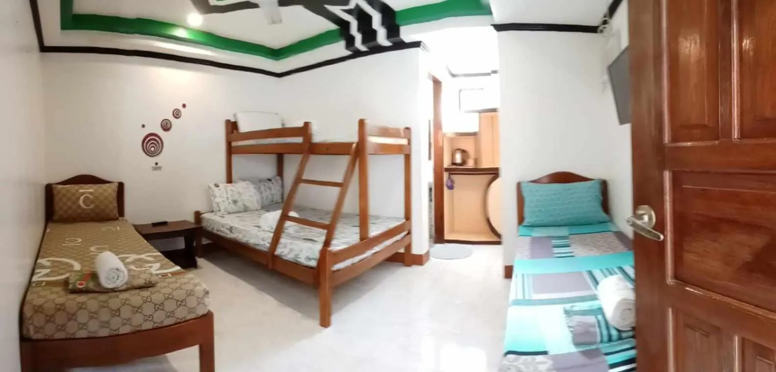 Bed in Vali-Joe Travel Lodge