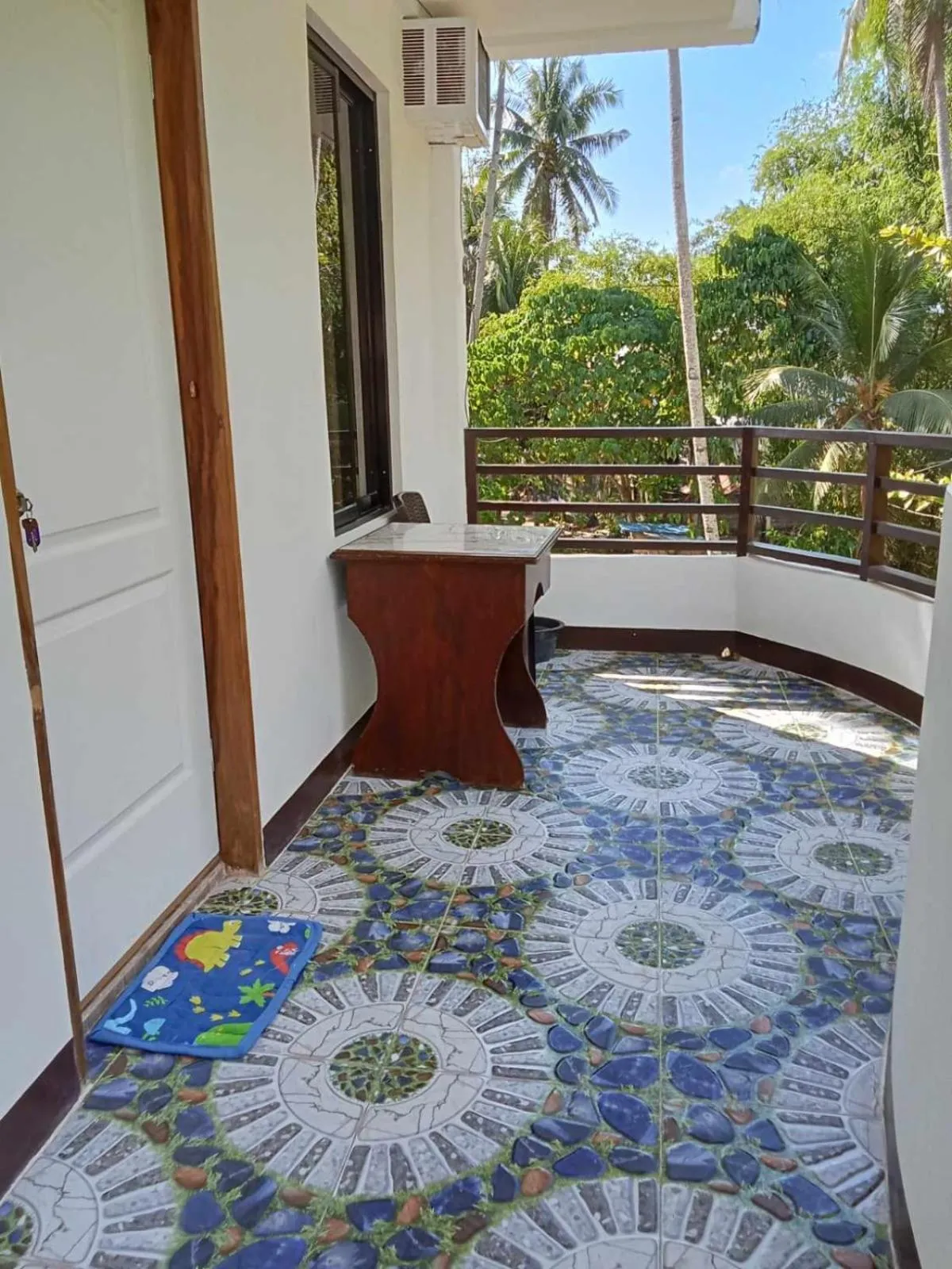 Balcony/Terrace in Vali-Joe Travel Lodge