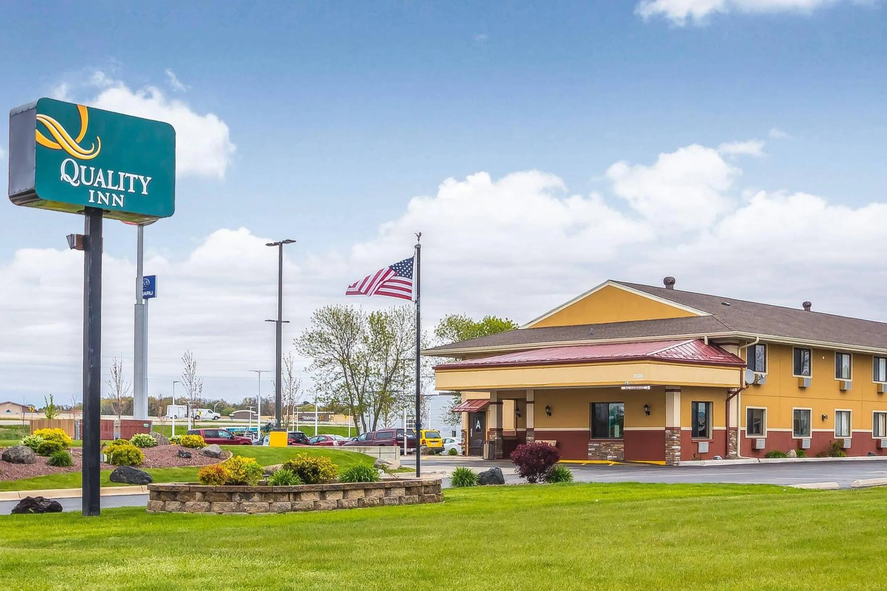 Property building in Quality Inn Janesville North