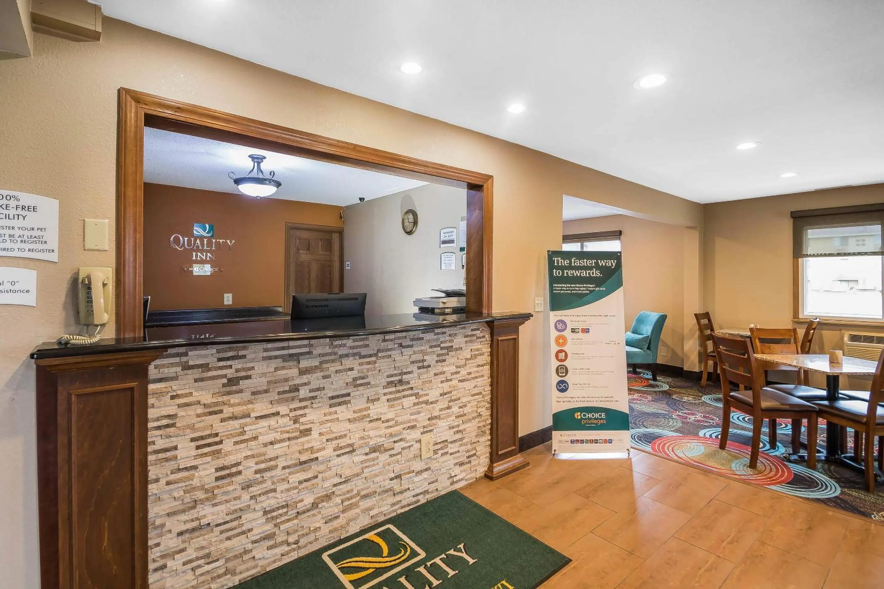 Lobby or reception in Quality Inn Janesville North