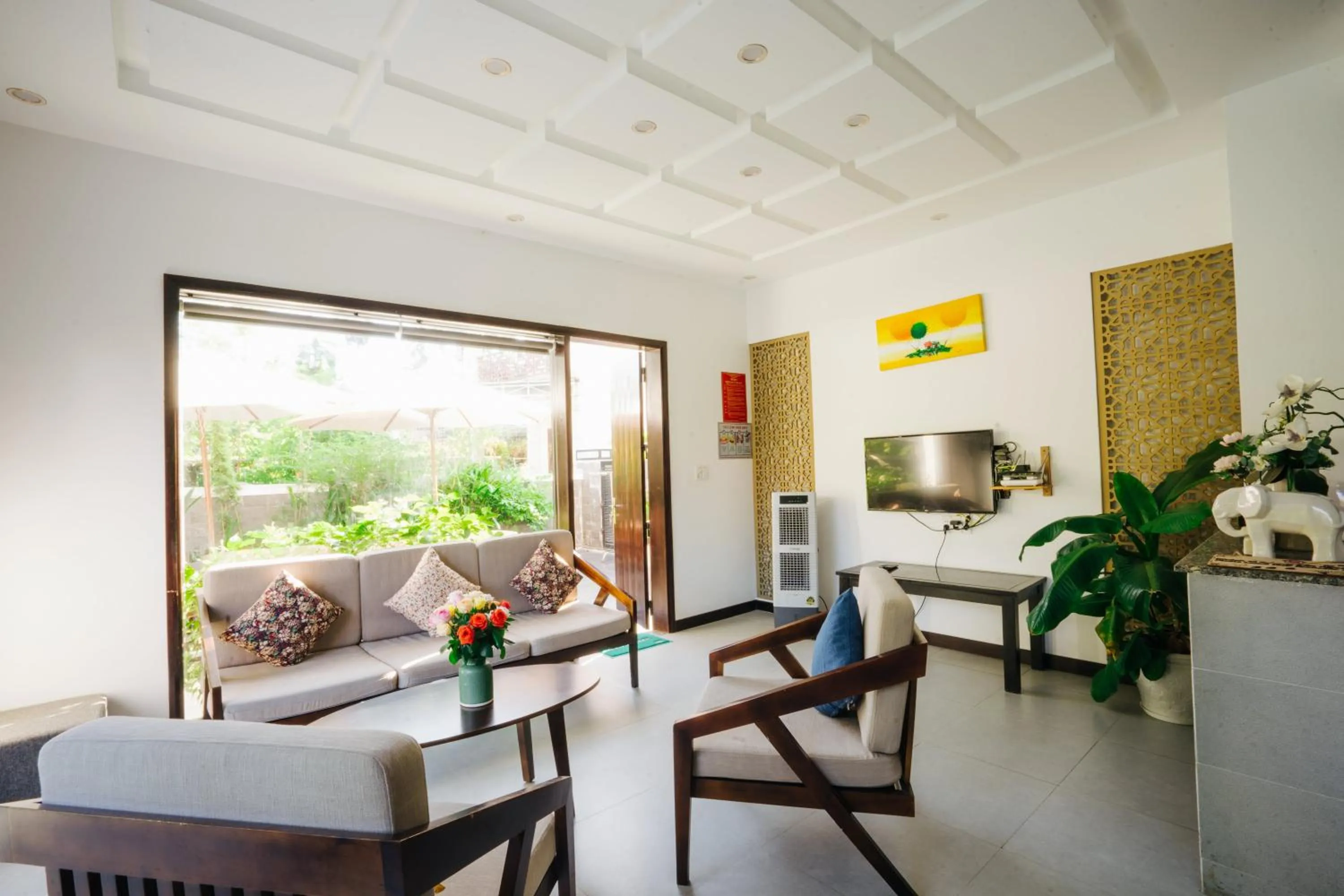 Living room in Hoi An Lotus Aroma Villa