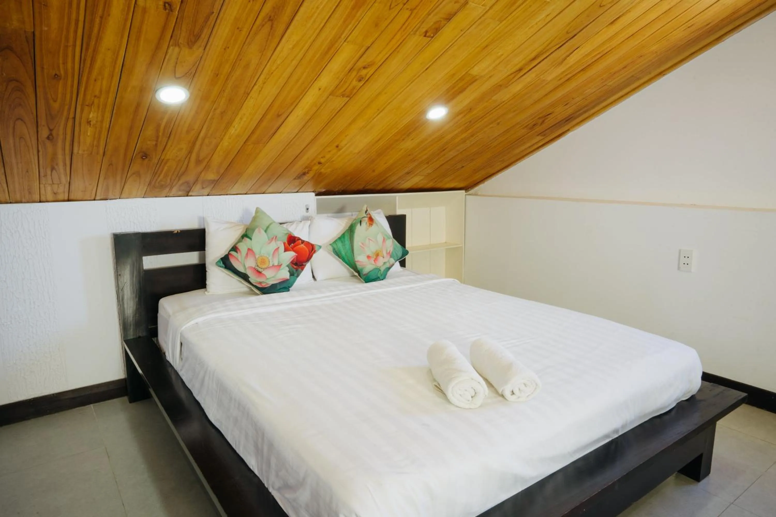 Bed in Hoi An Lotus Aroma Villa