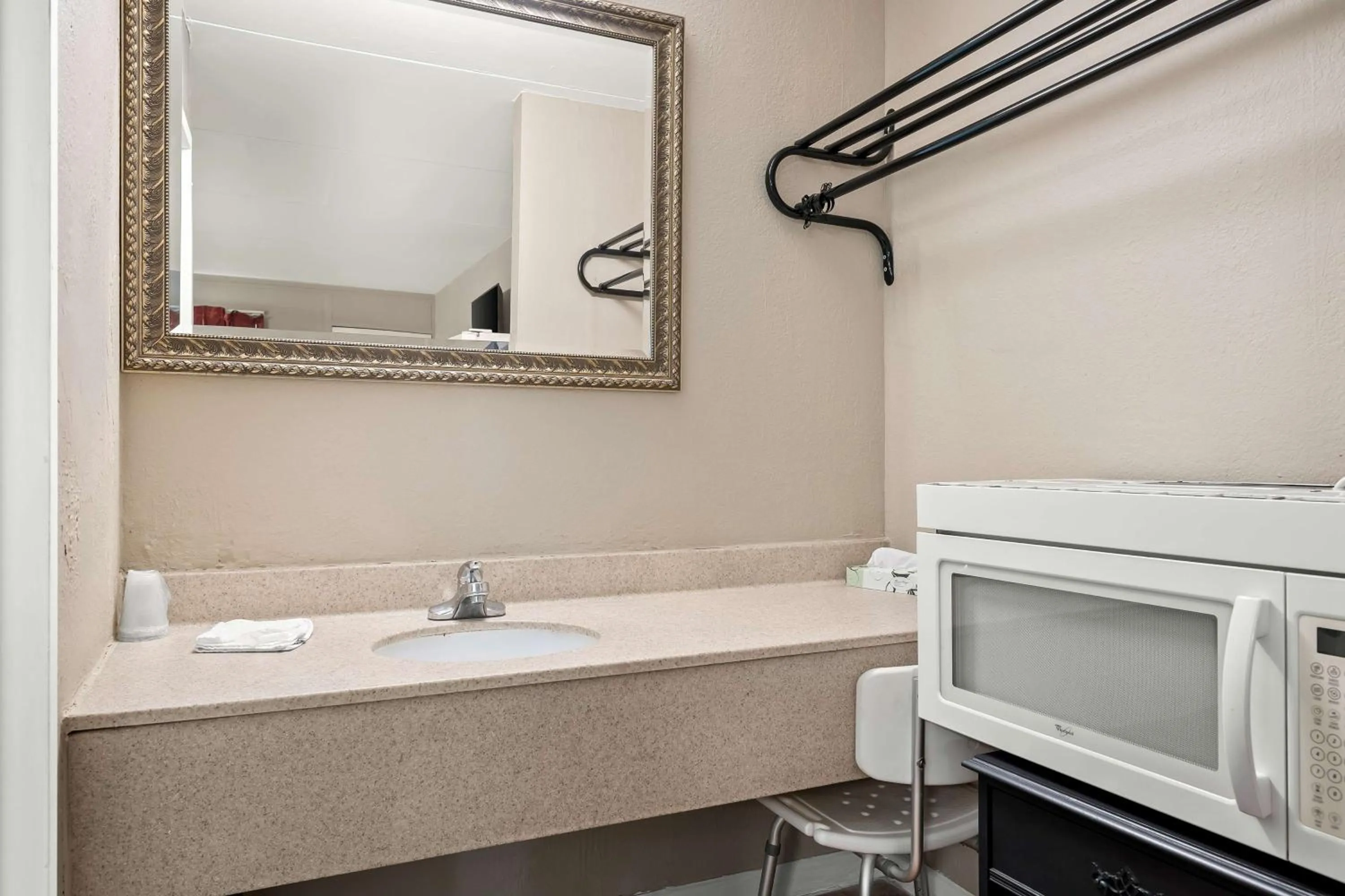 Bathroom in Americas Best Value Inn Danville