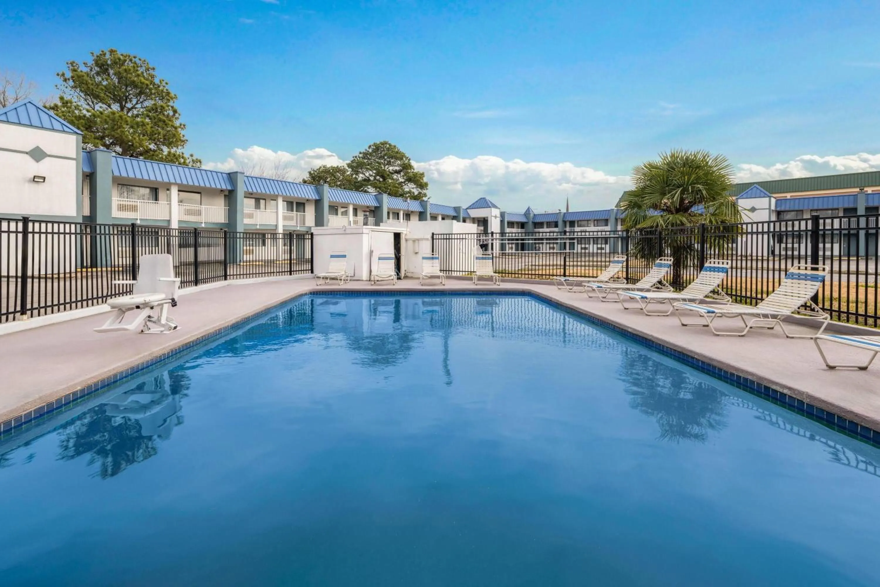 Swimming pool in Super 8 by Wyndham Portsmouth - Norfolk