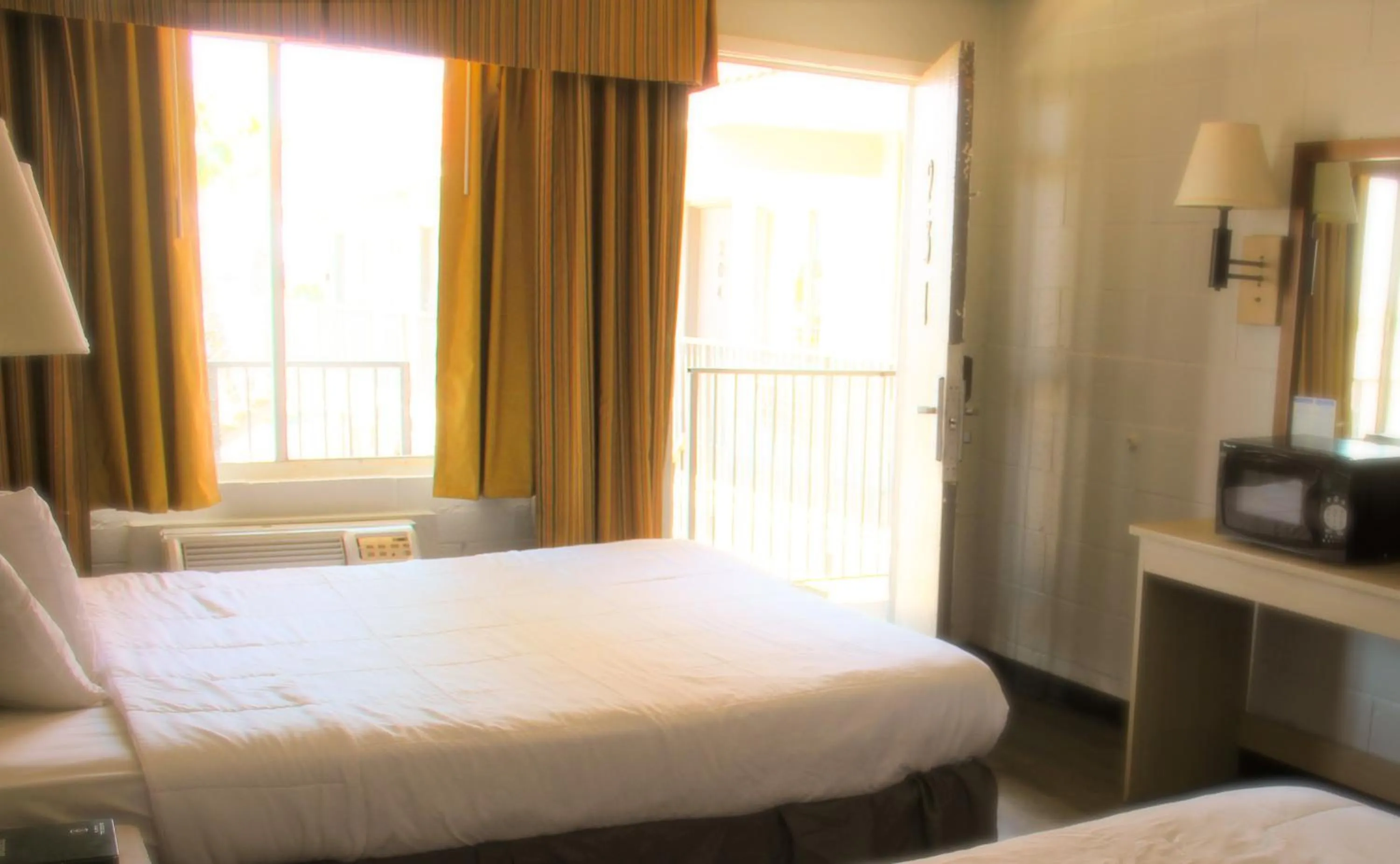 Bedroom, Bed in Minsk Hotels - Extended Stay, I-10 Tucson Airport