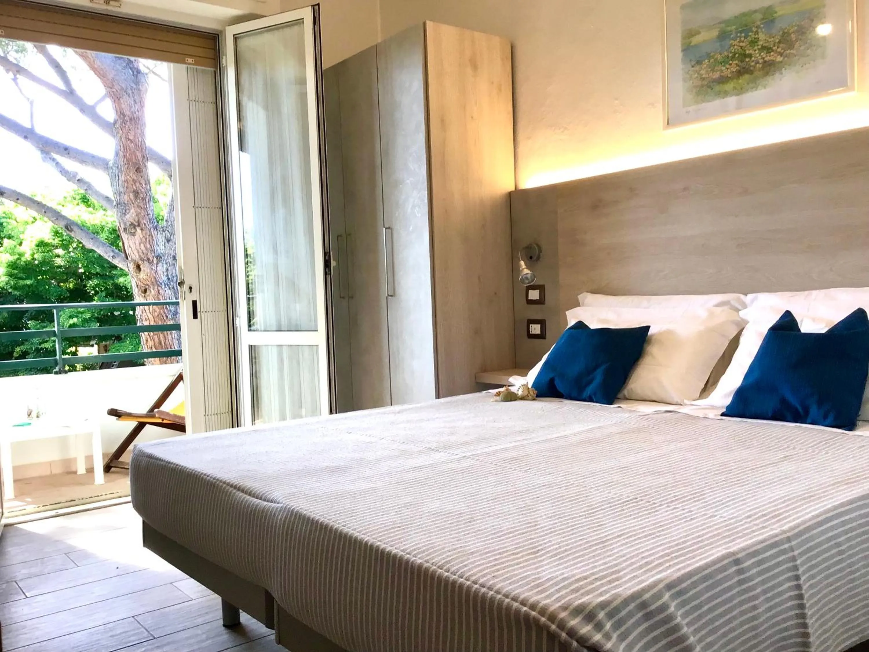 Photo of the whole room in La Coccinella Residence