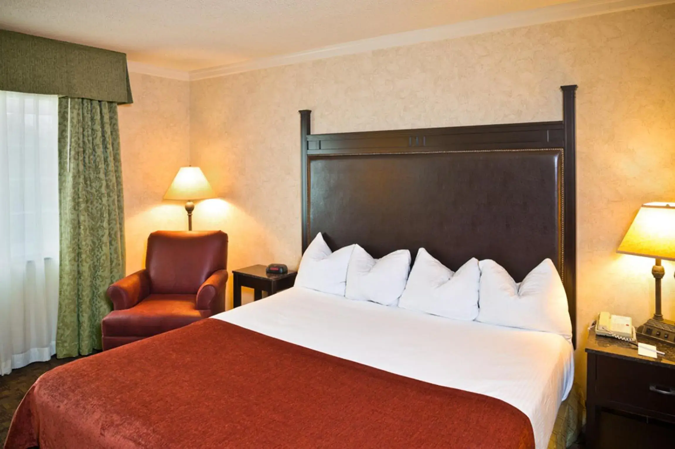 King Room in Heritage Hotel Lancaster King Room in Heritage Hotel Lancaster