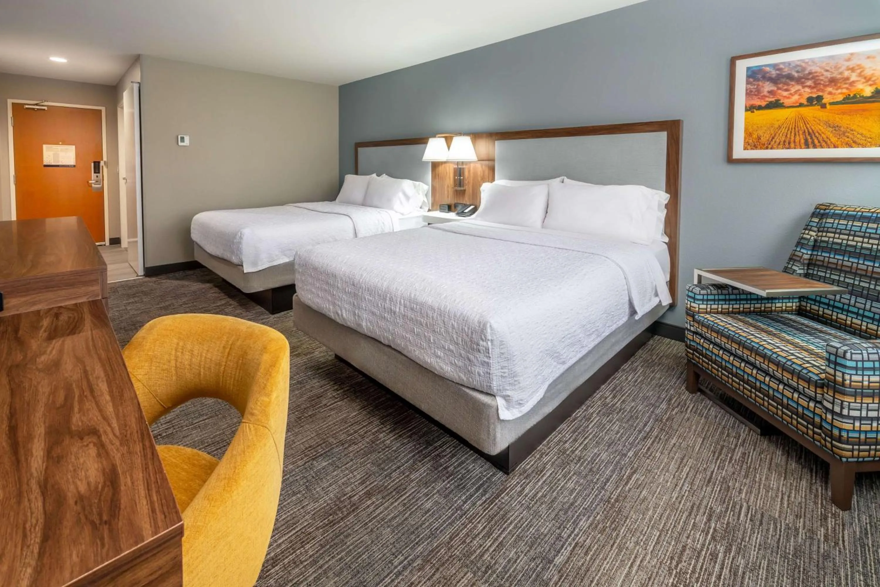 Bed in Hampton Inn Mitchell