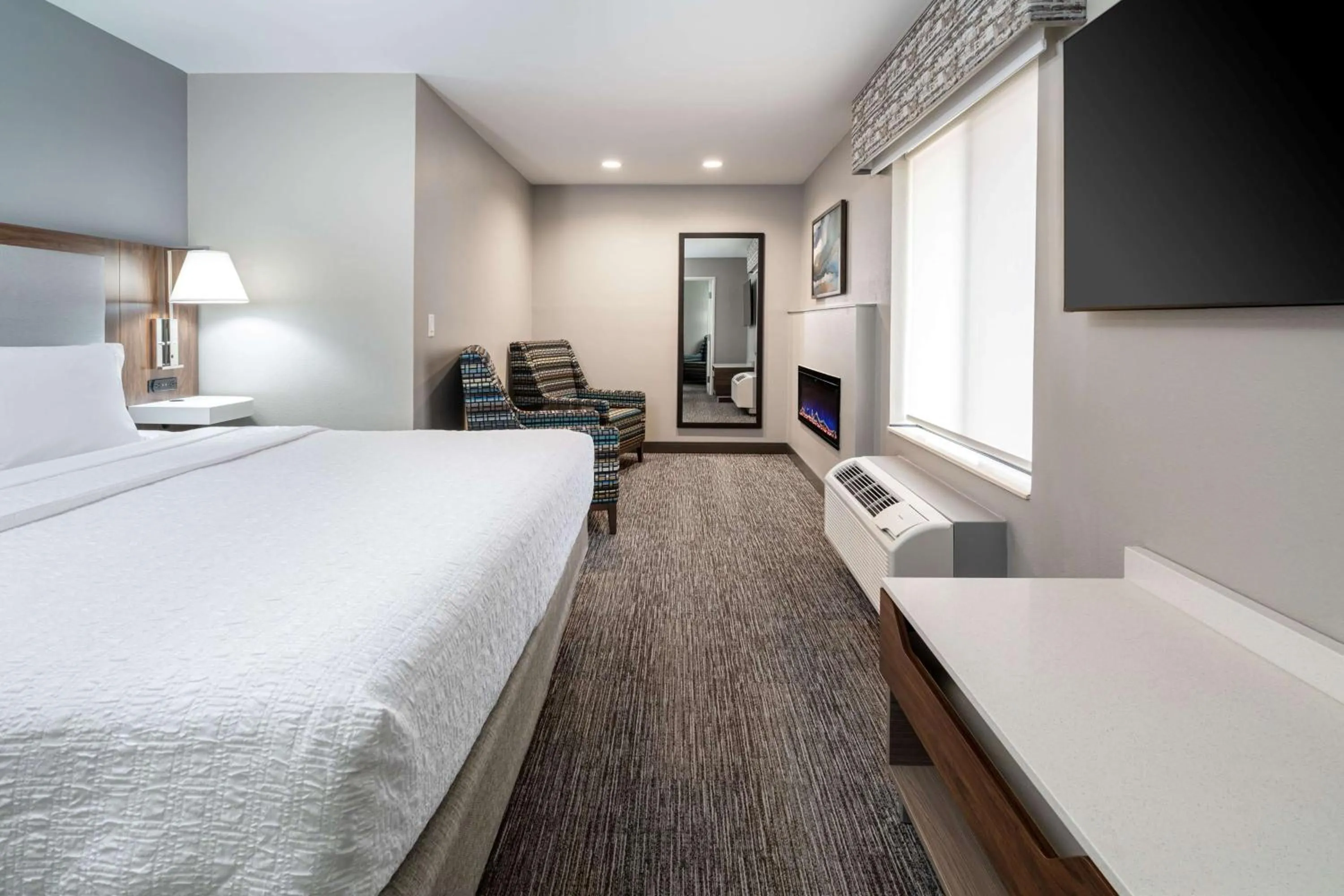 Bed in Hampton Inn Mitchell