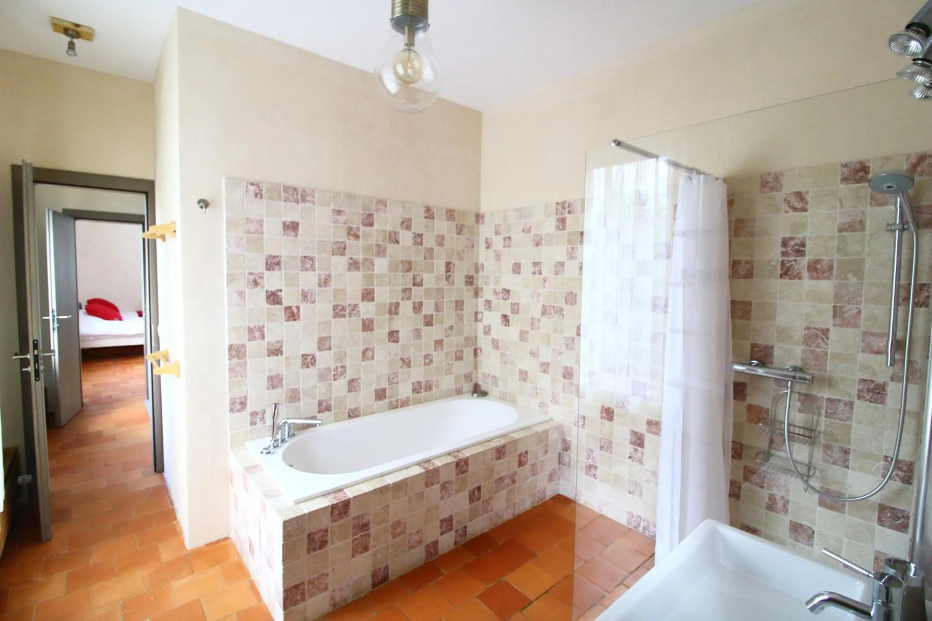 Bathroom, Bed in Le Moulin des Olirics