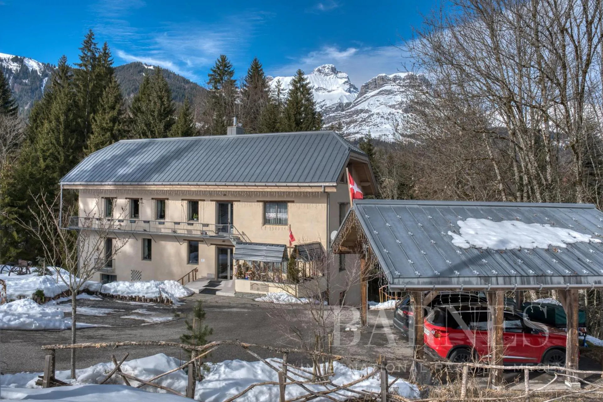 Property building in Le Moulin des Olirics