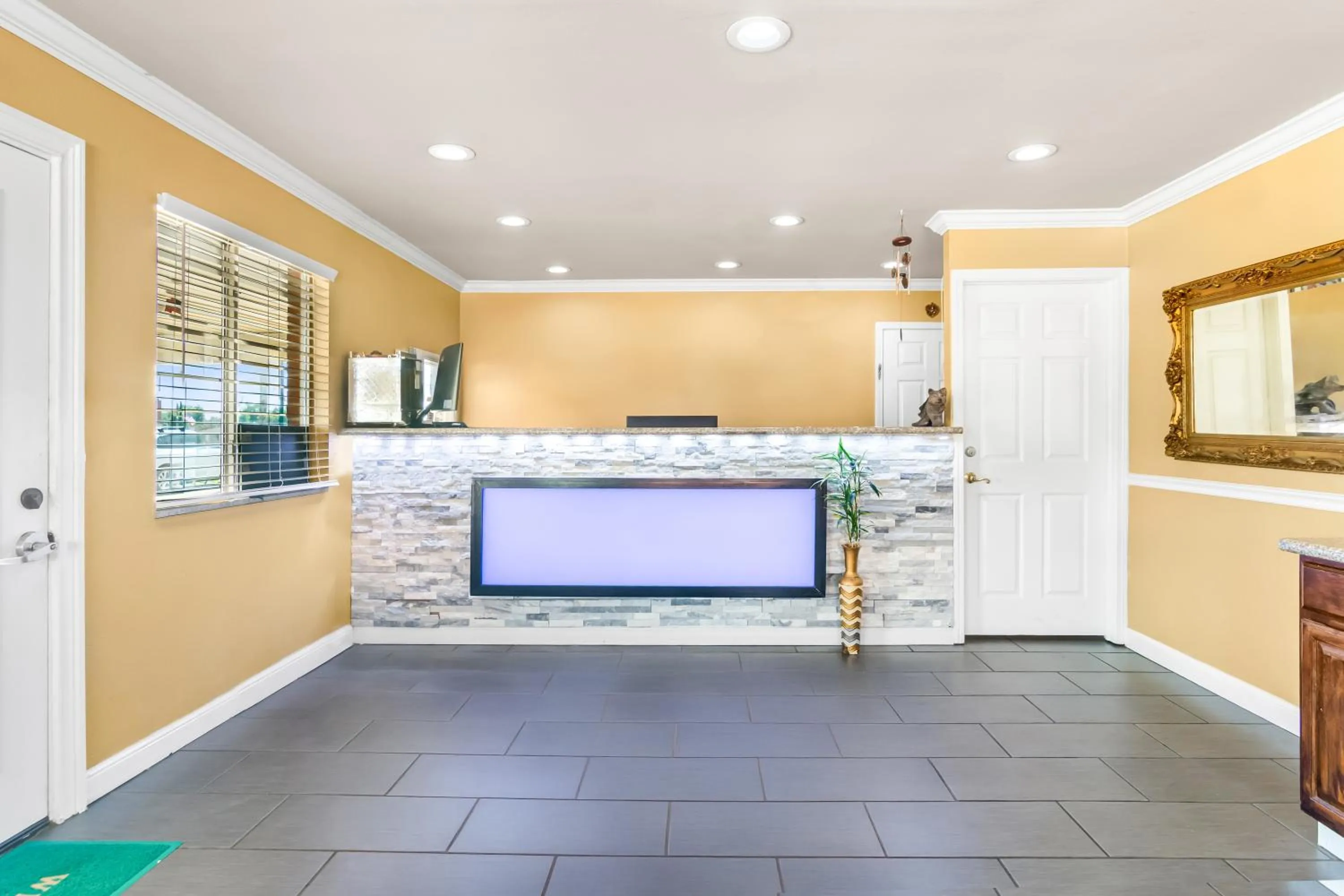 Lobby or reception in Americas Best Value Inn and Suites Siloam Springs