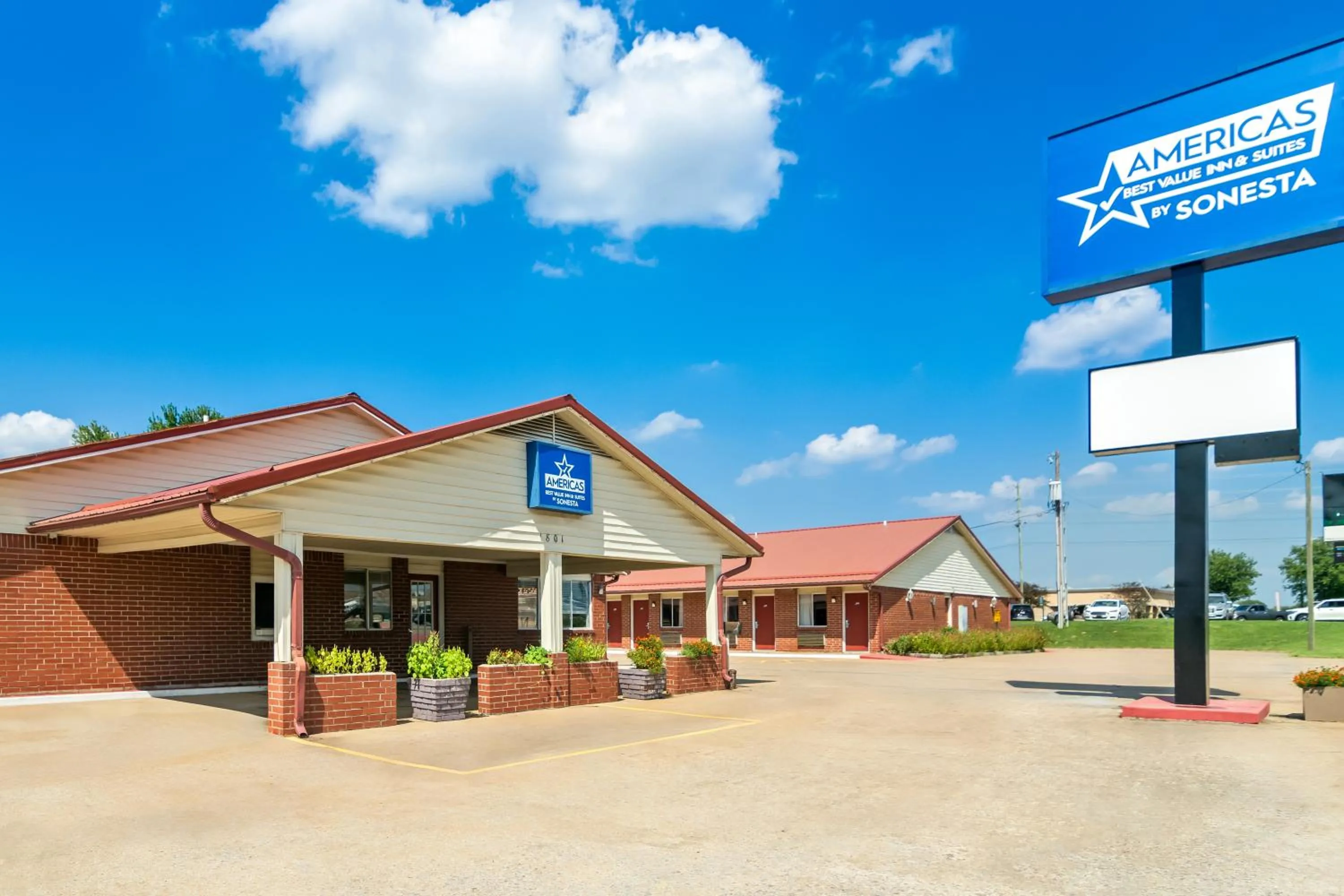Property building in Americas Best Value Inn and Suites Siloam Springs