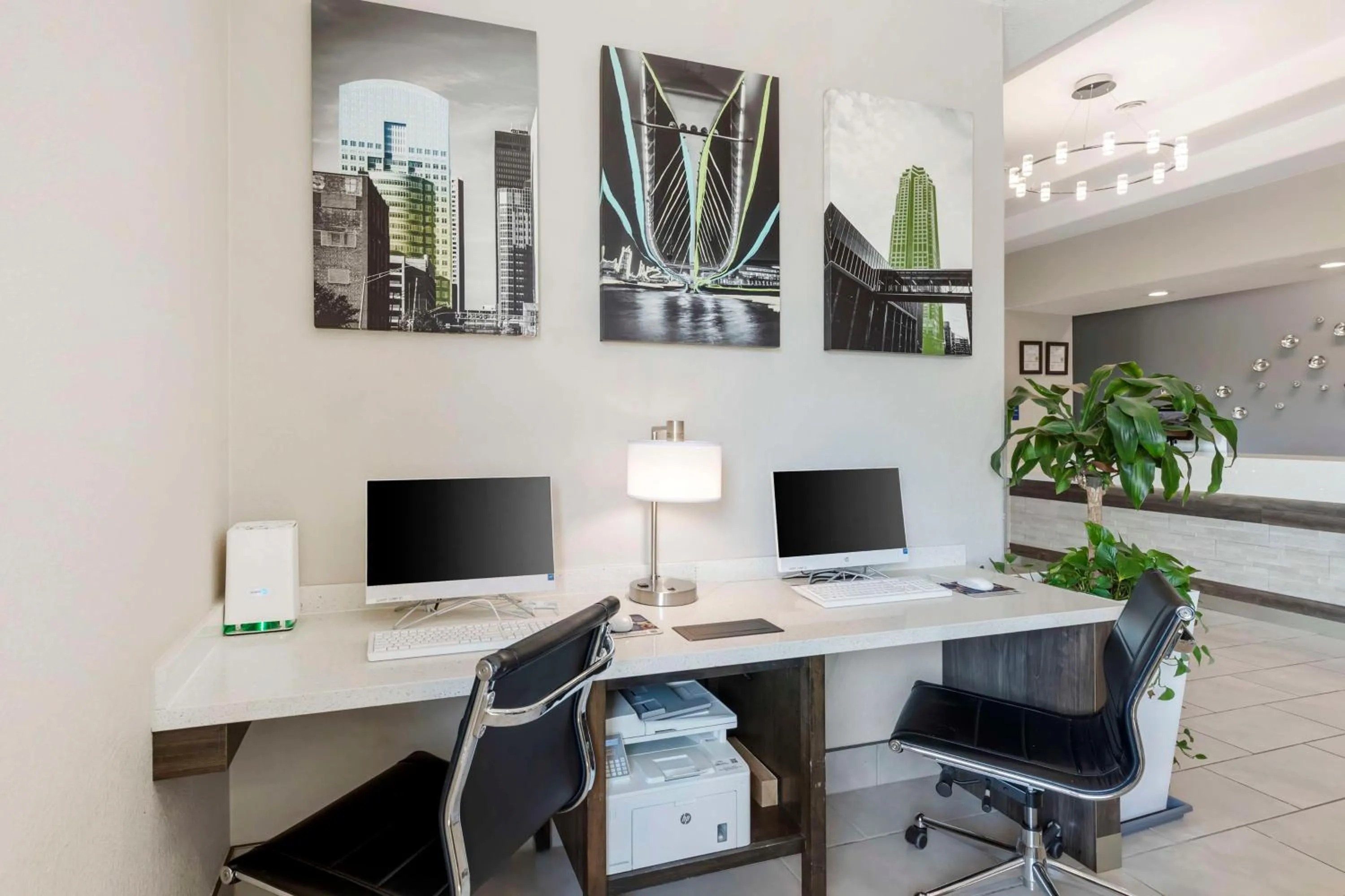 Business facilities in Best Western Plus Des Moines West Inn & Suites