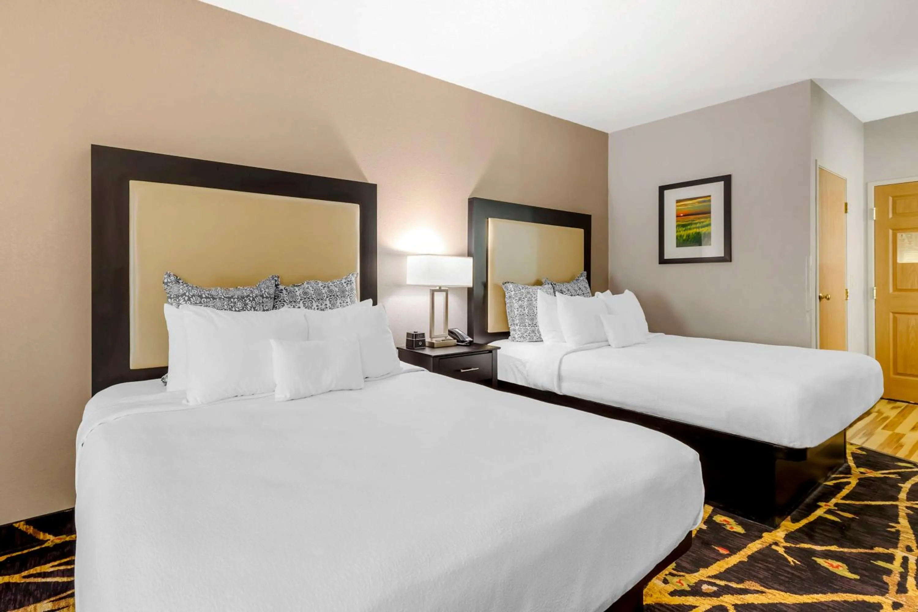 Bedroom, Bed in Best Western Plus Des Moines West Inn & Suites
