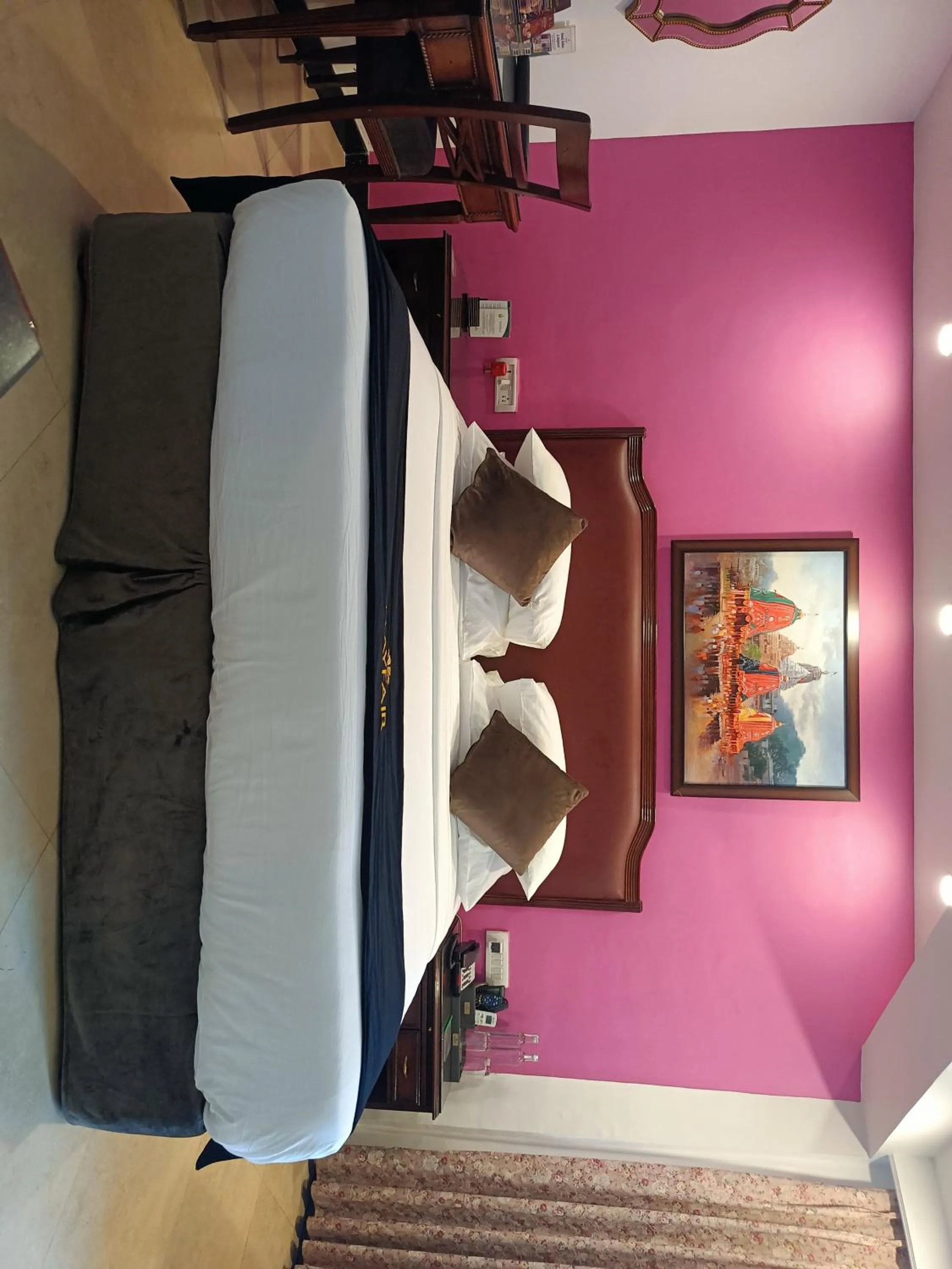 Bed in Mayfair Heritage