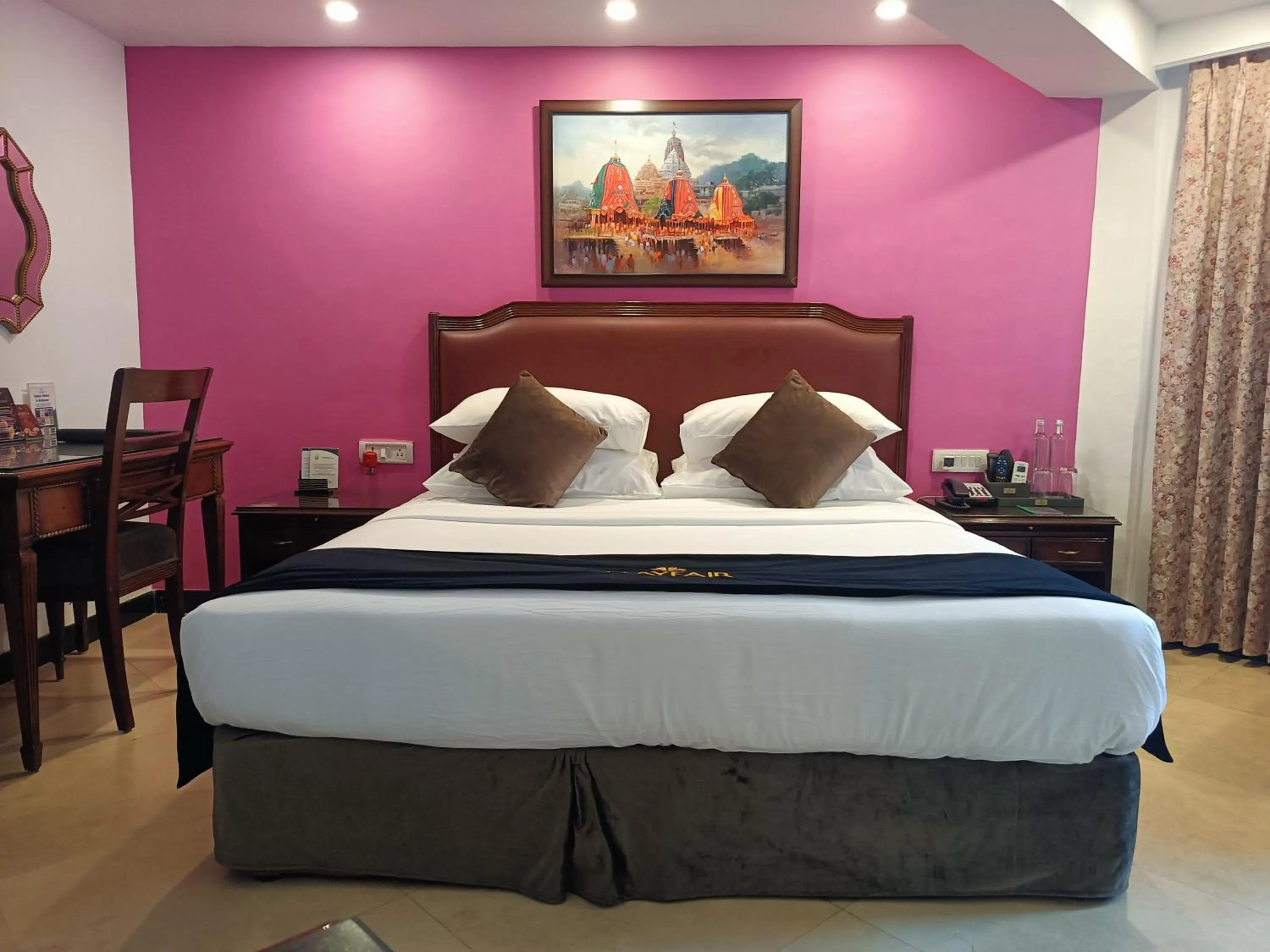 Bed in Mayfair Heritage