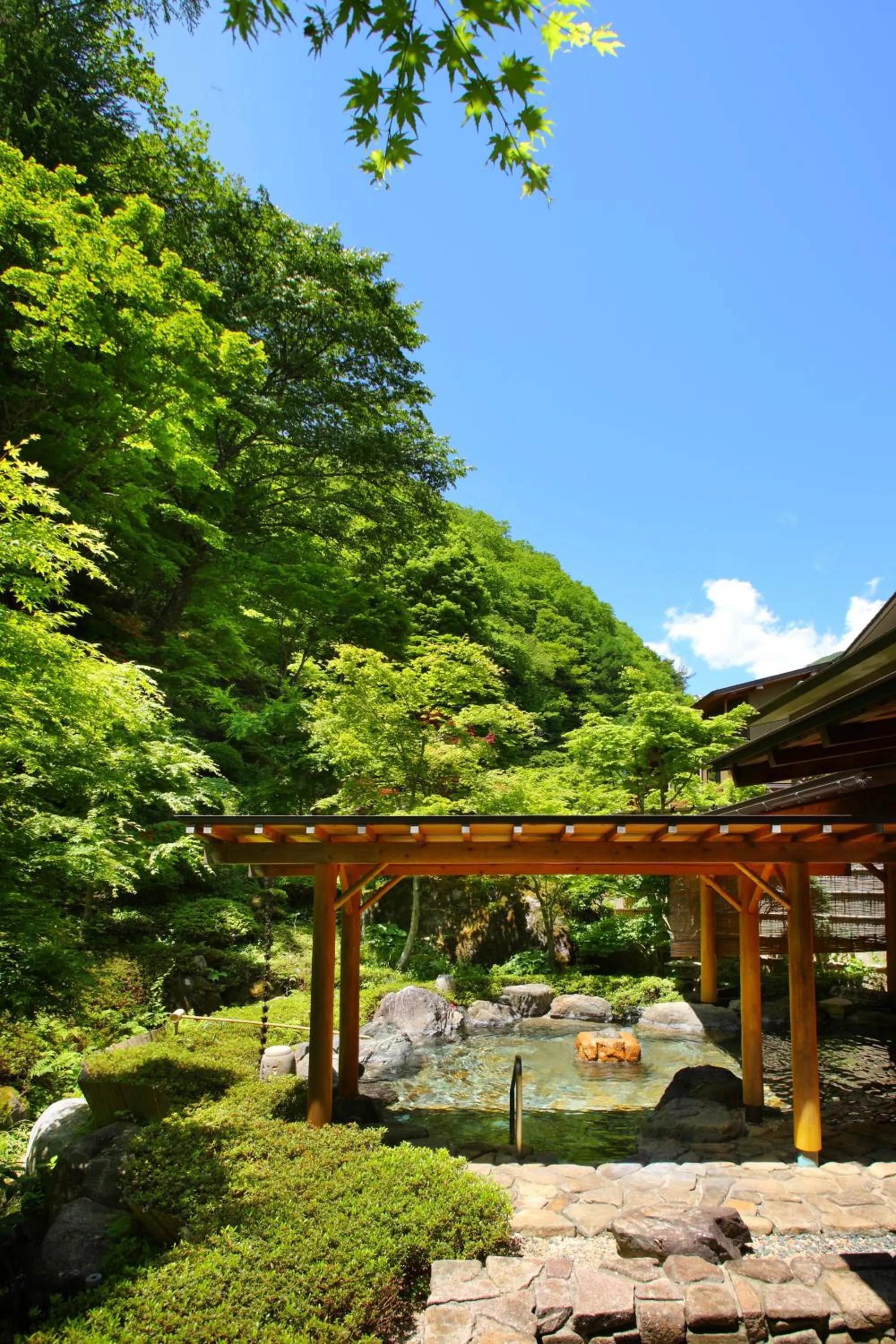 Hot Spring Bath in Futari Shizuka