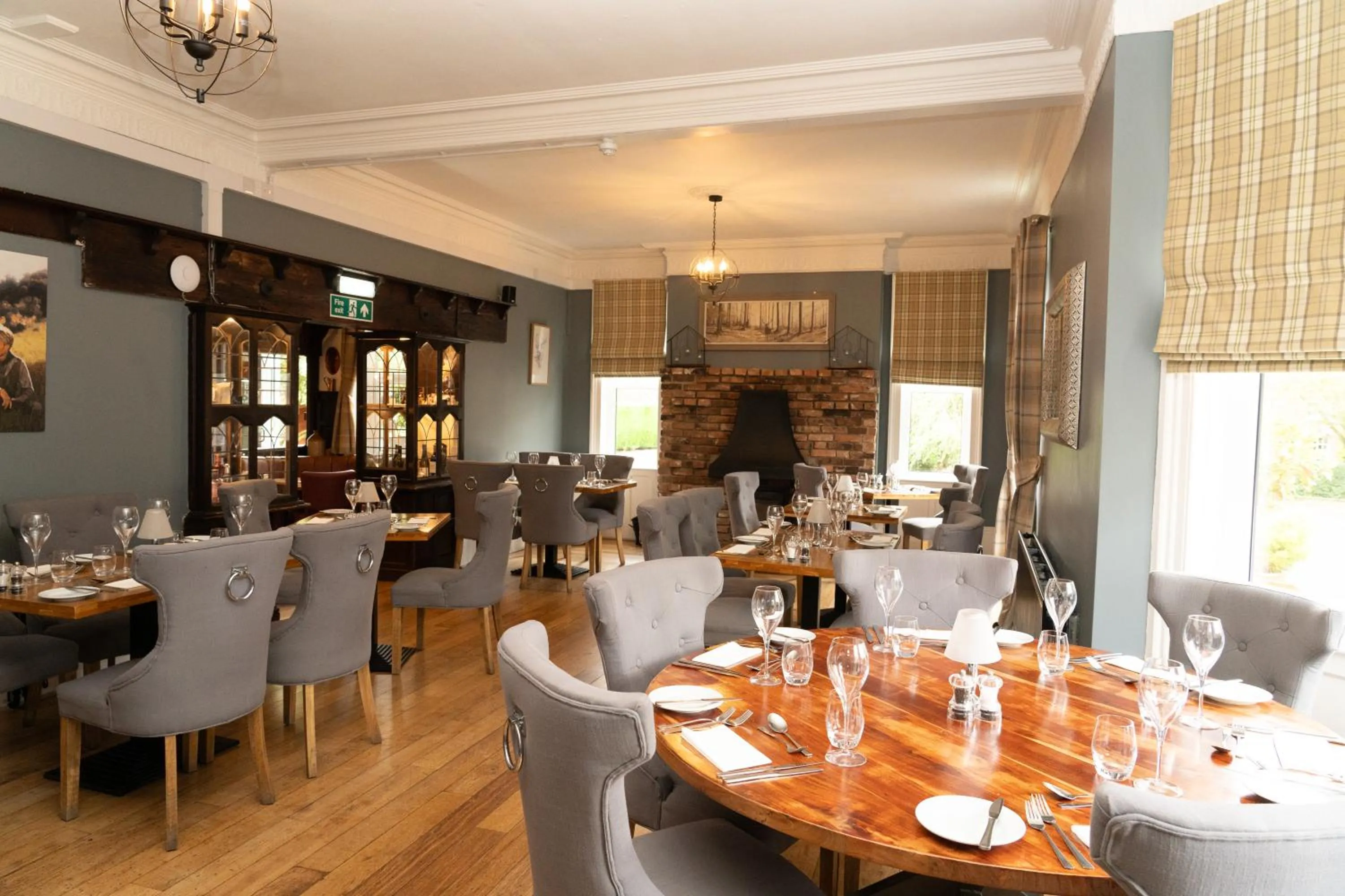 Restaurant/places to eat in The Finch Hatton Arms