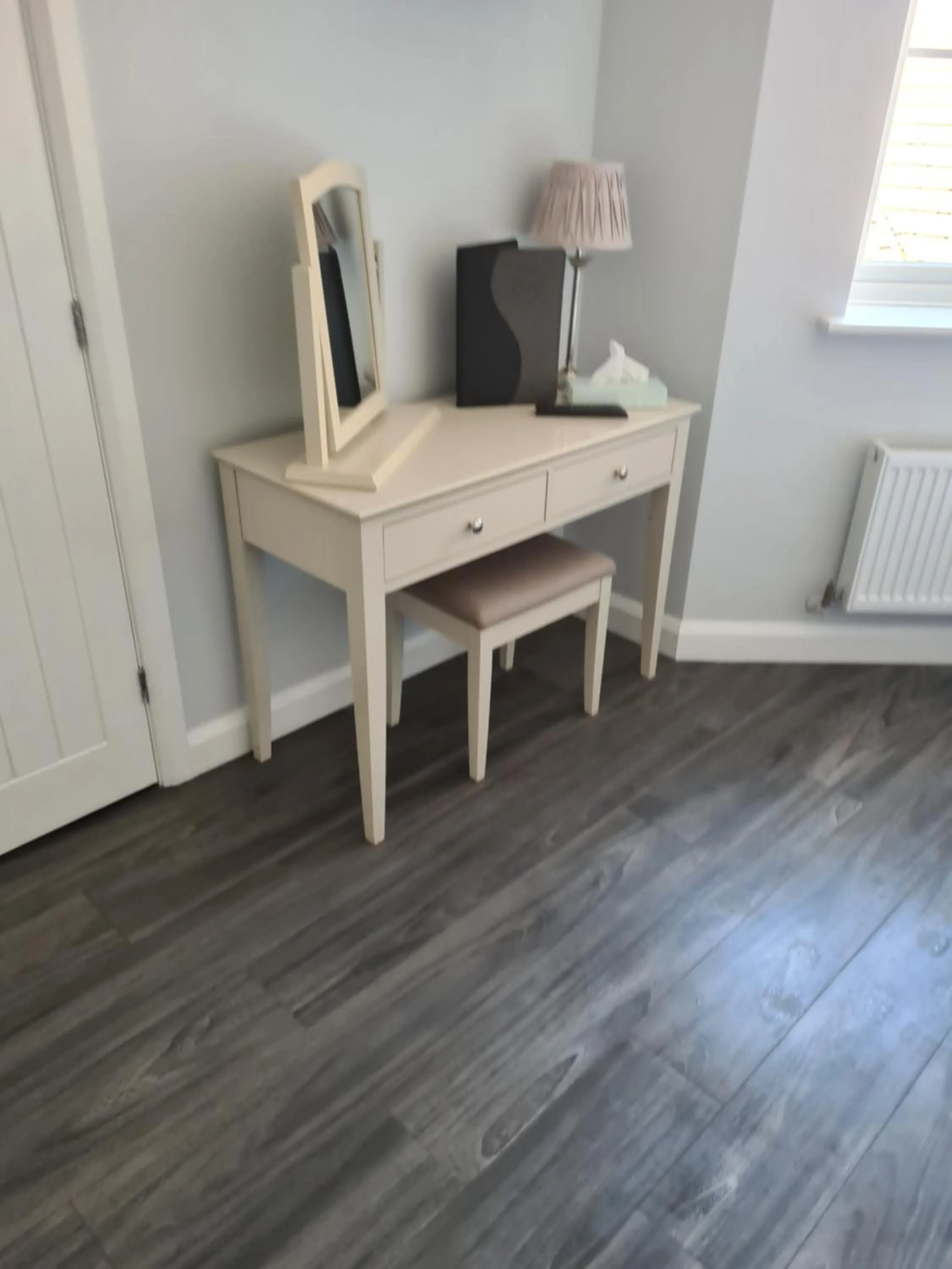 Bedroom in The Finch Hatton Arms