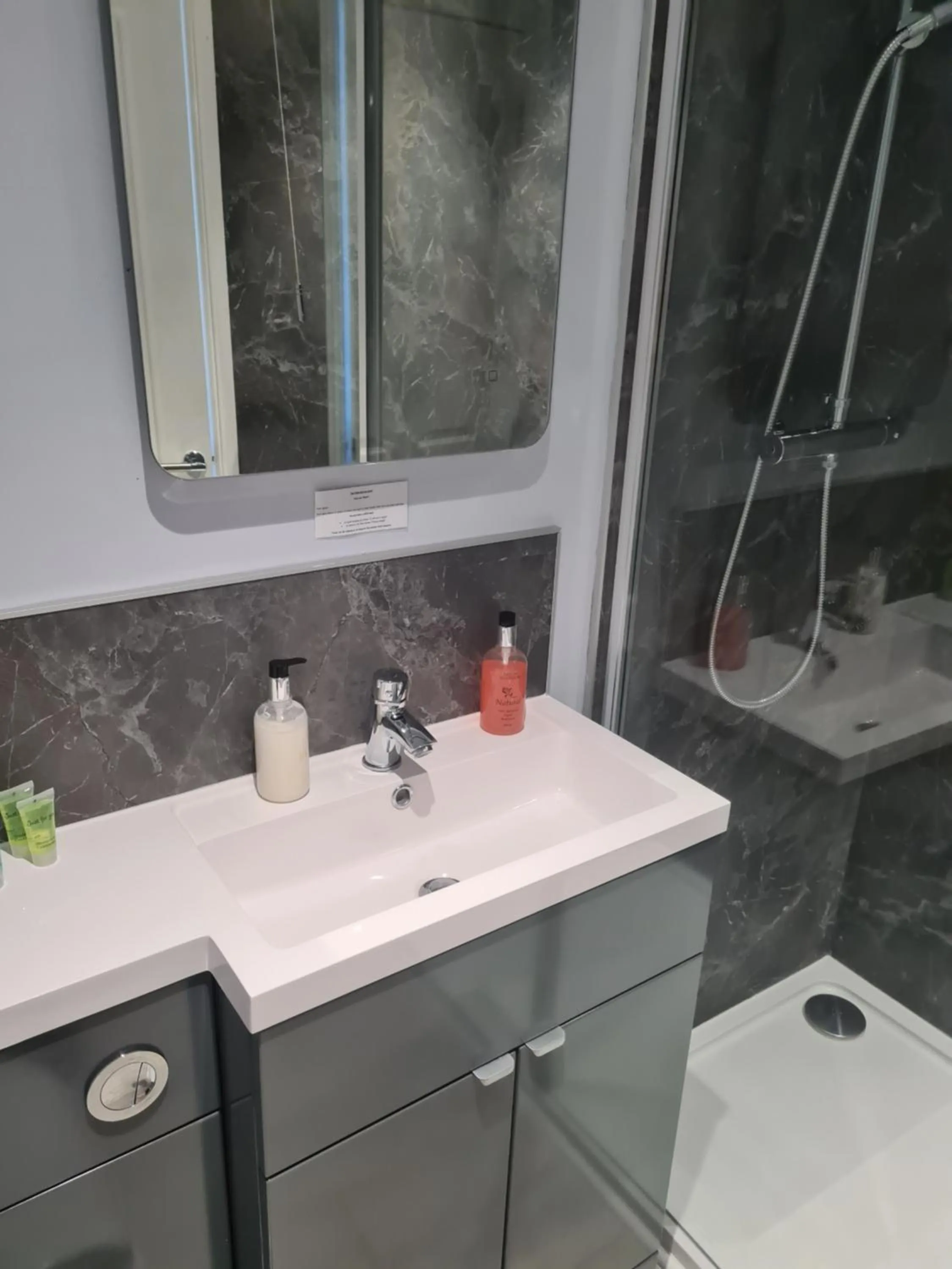 Bathroom in The Finch Hatton Arms