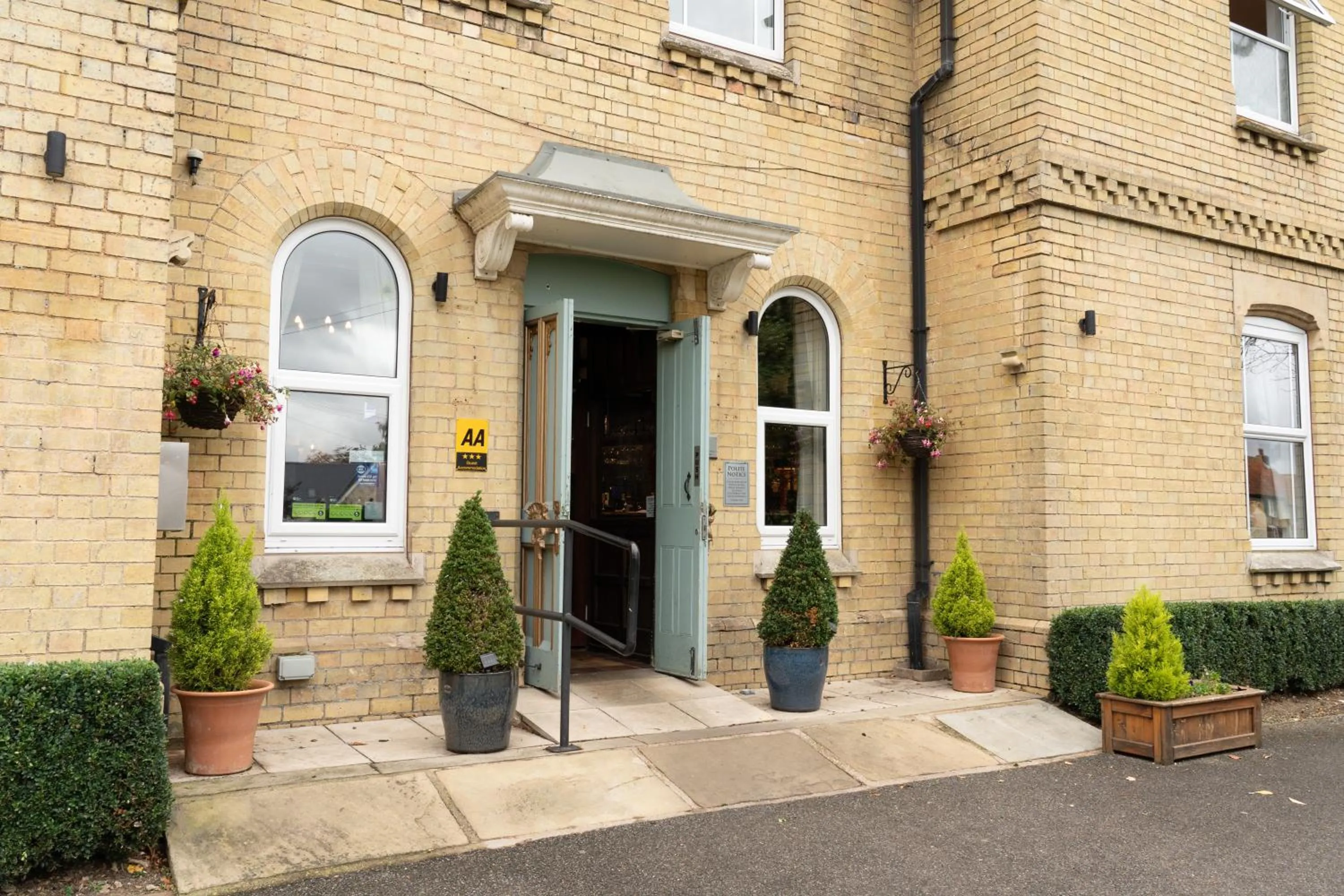 Property building in The Finch Hatton Arms